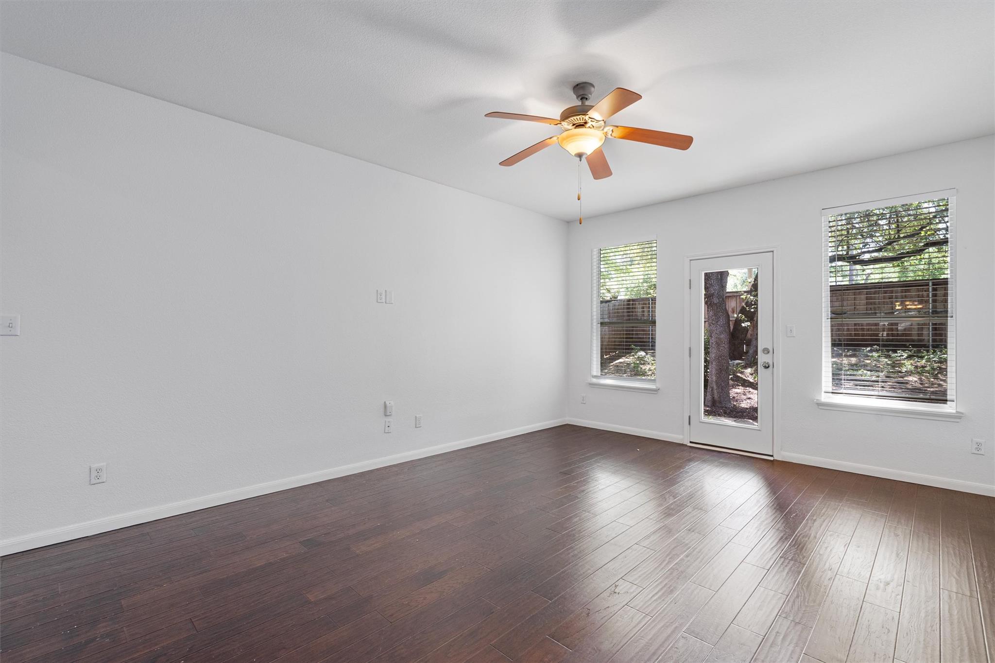 1301 Central Park Ct, Austin, TX 78745
