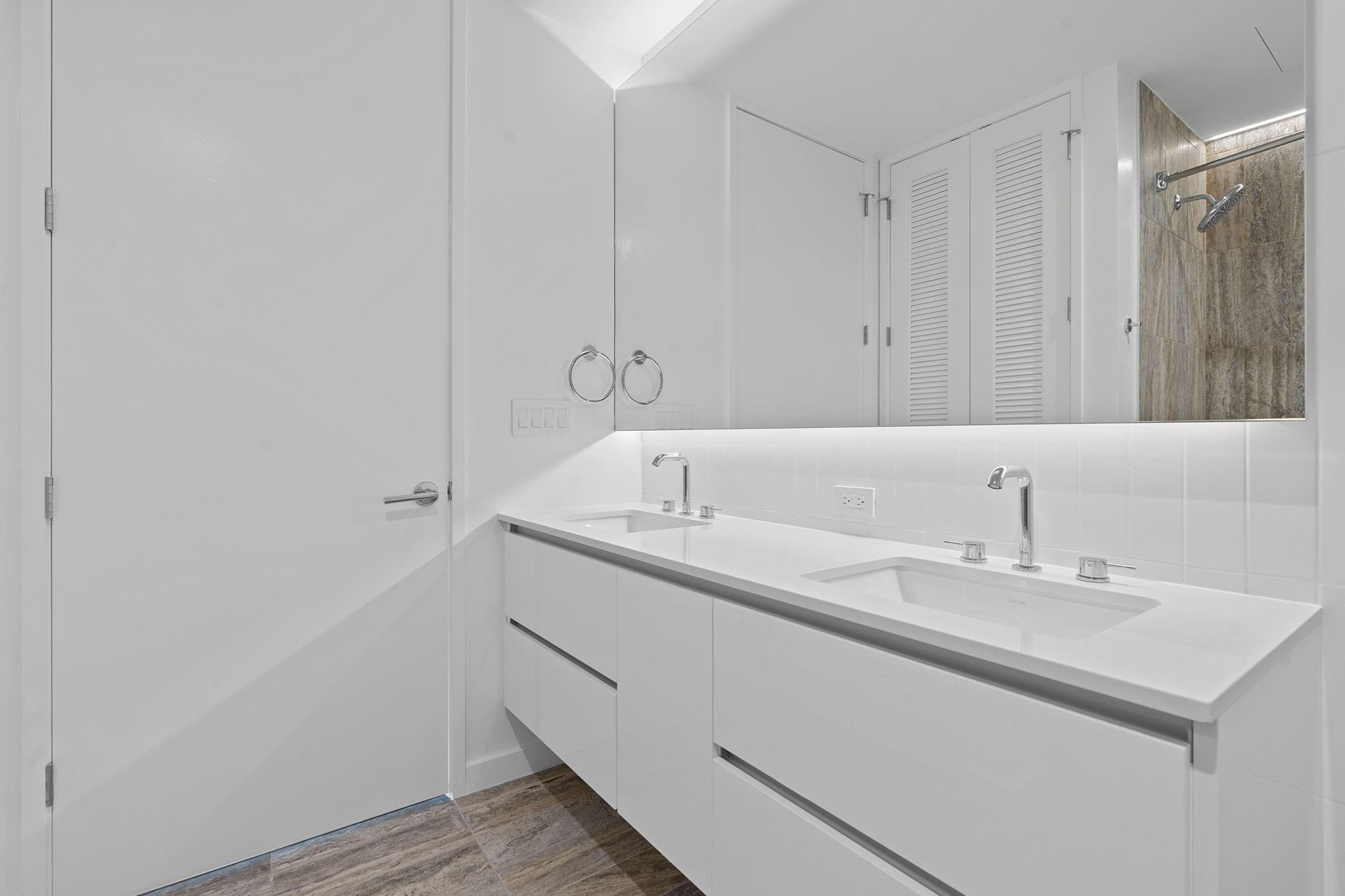 313 W 17th St # 2006, Austin, TX 78701