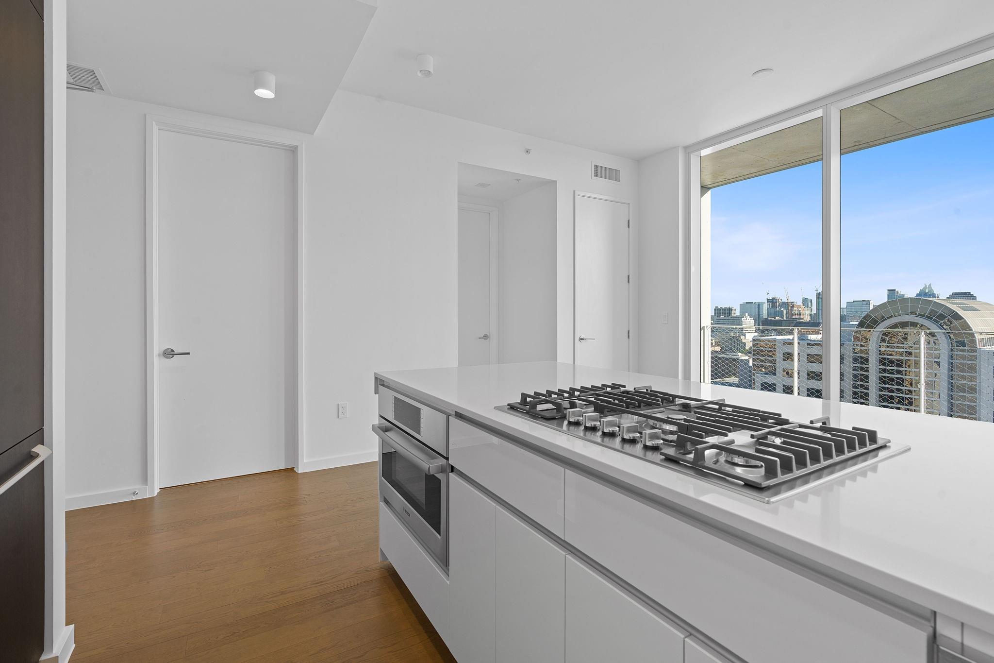 313 W 17th St # 2006, Austin, TX 78701
