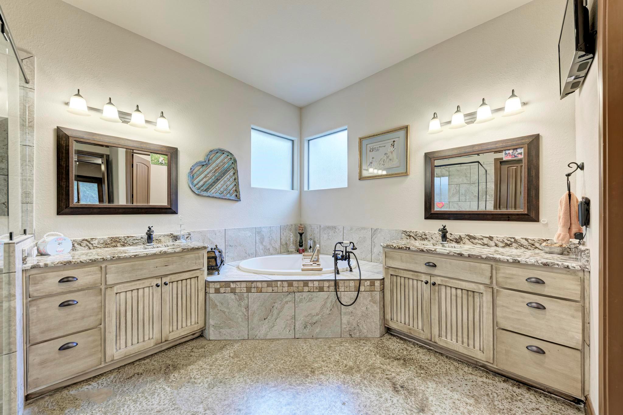 1325 County Road 106, Lampasas, TX 76550