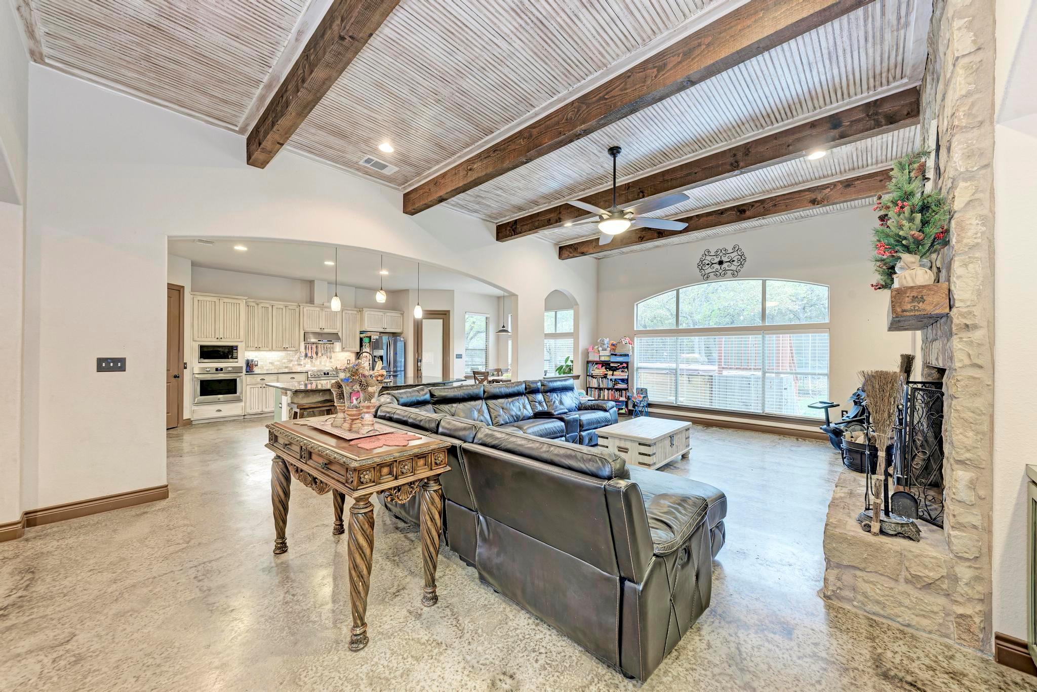 1325 County Road 106, Lampasas, TX 76550