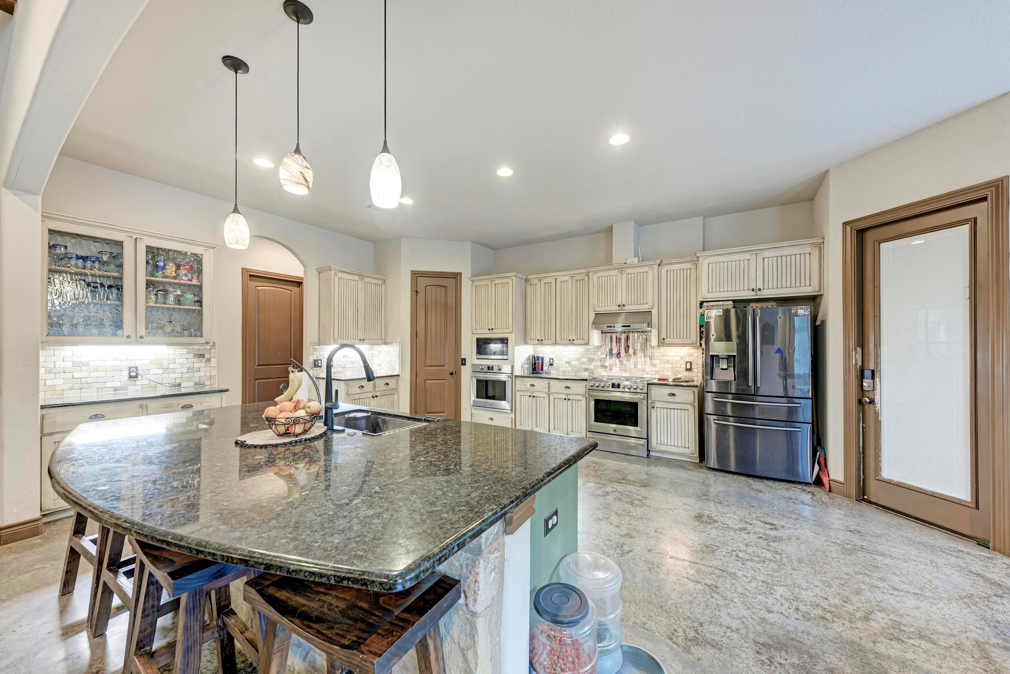 1325 County Road 106, Lampasas, TX 76550