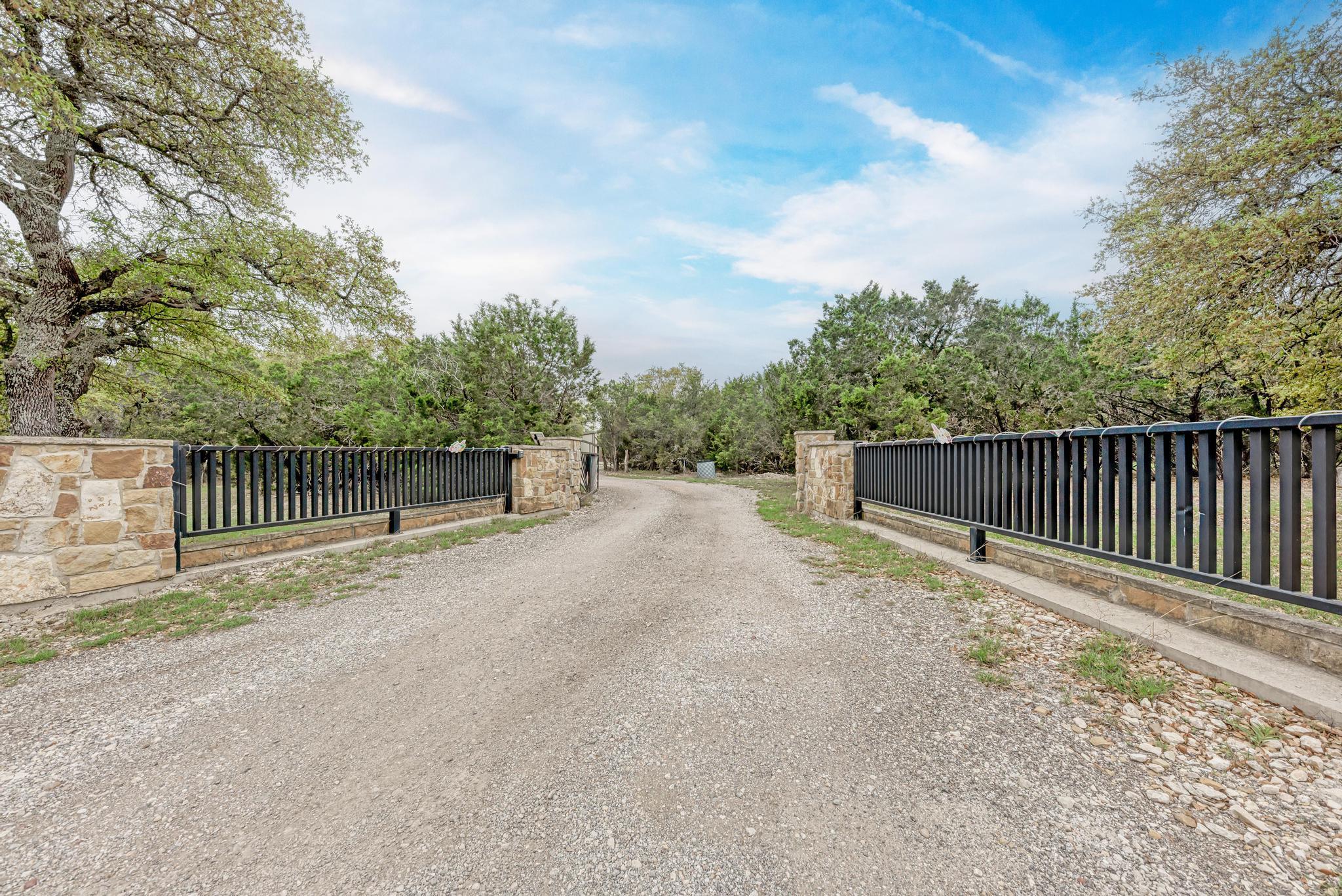 1325 County Road 106, Lampasas, TX 76550