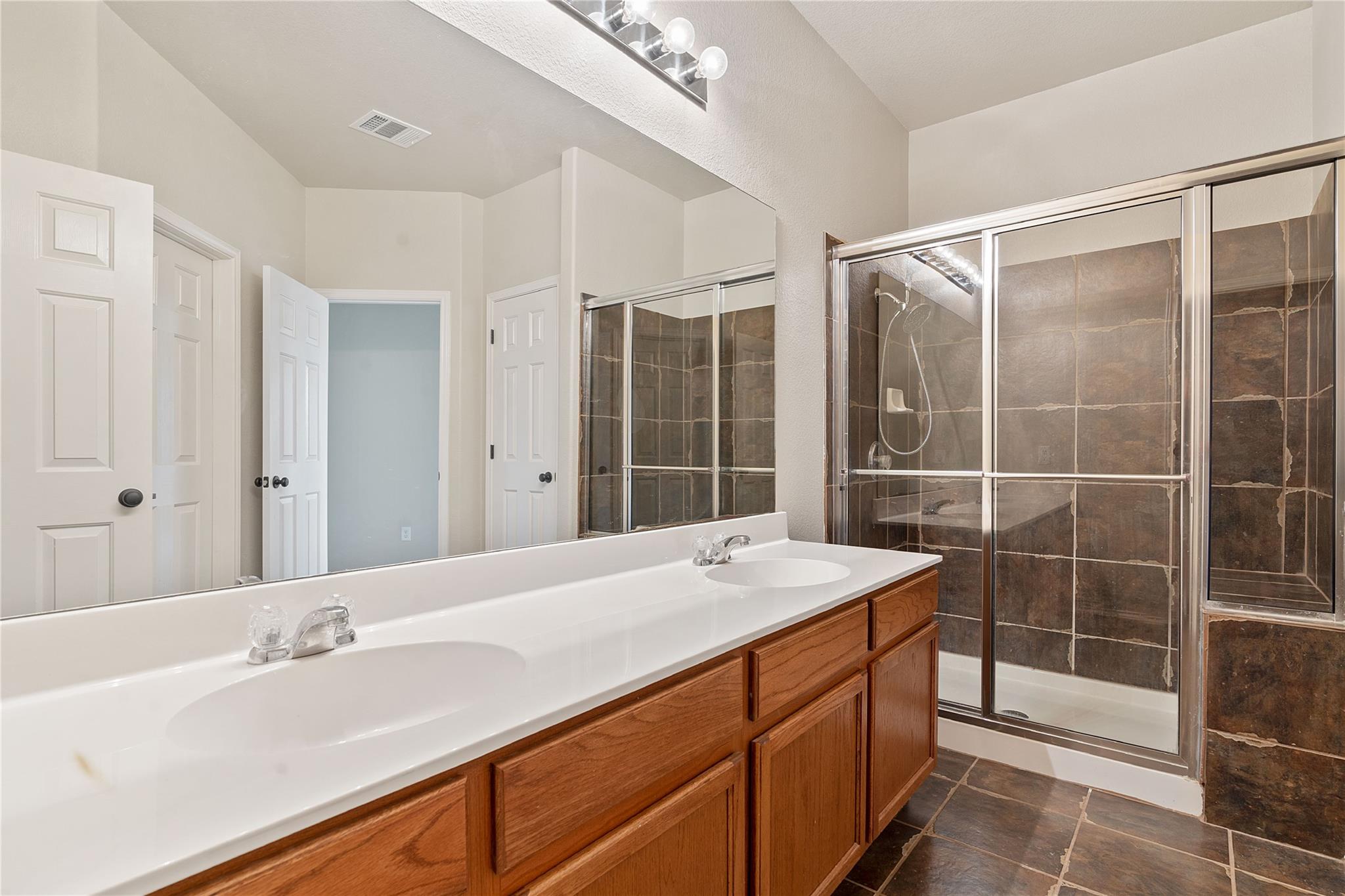 20905 Waterside Dr # 7, Lago Vista, TX 78645