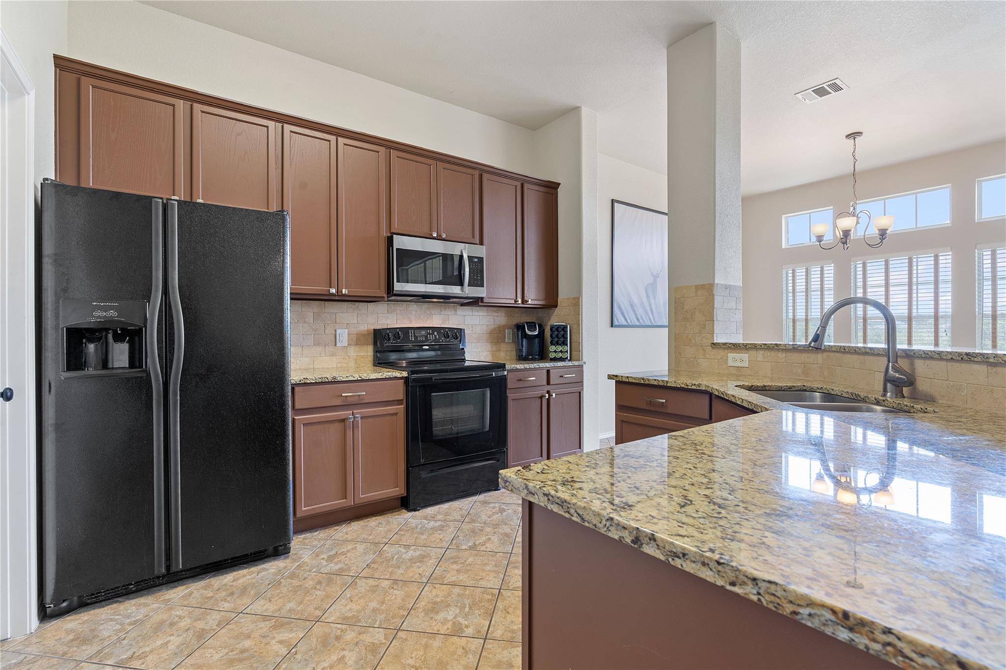 20905 Waterside Dr # 7, Lago Vista, TX 78645