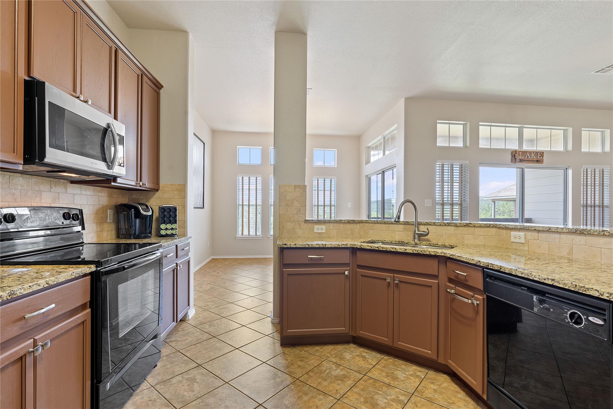 20905 Waterside Dr # 7, Lago Vista, TX 78645