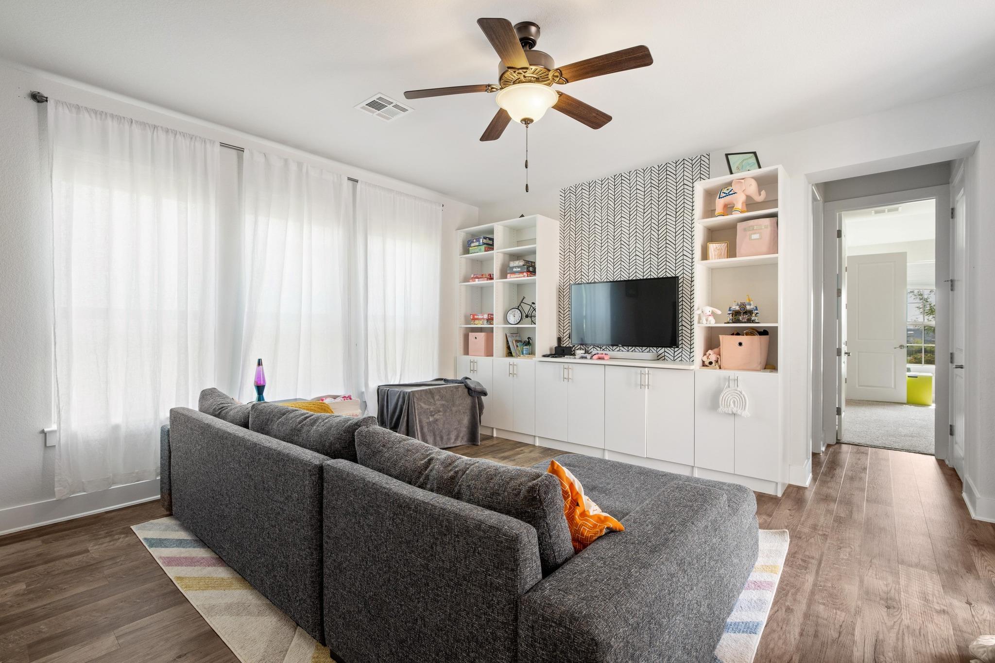 1924 Portobello Rd, Leander, TX 78641