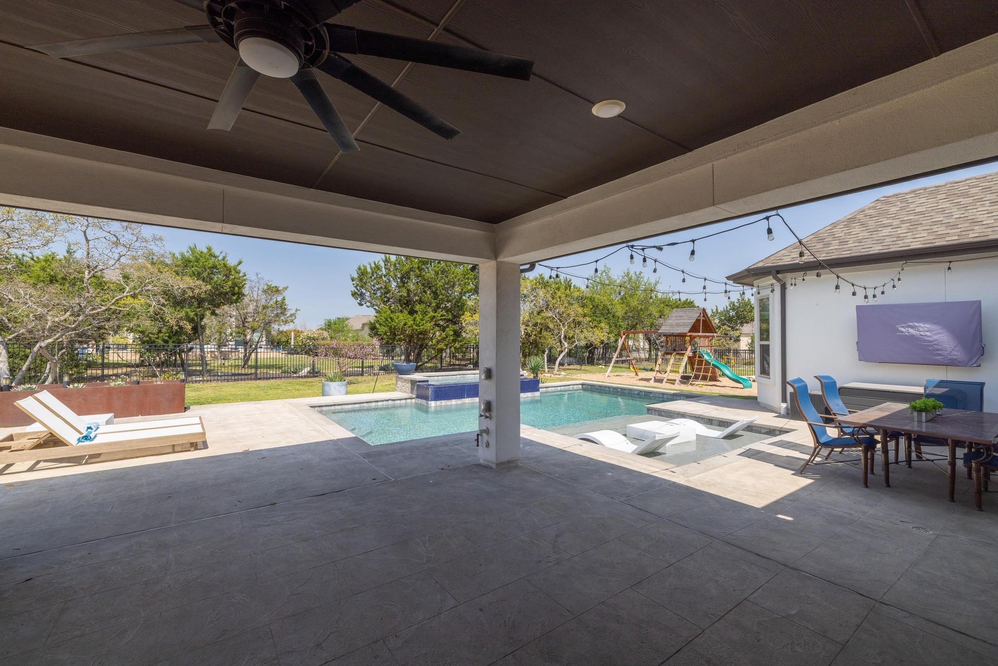 1924 Portobello Rd, Leander, TX 78641