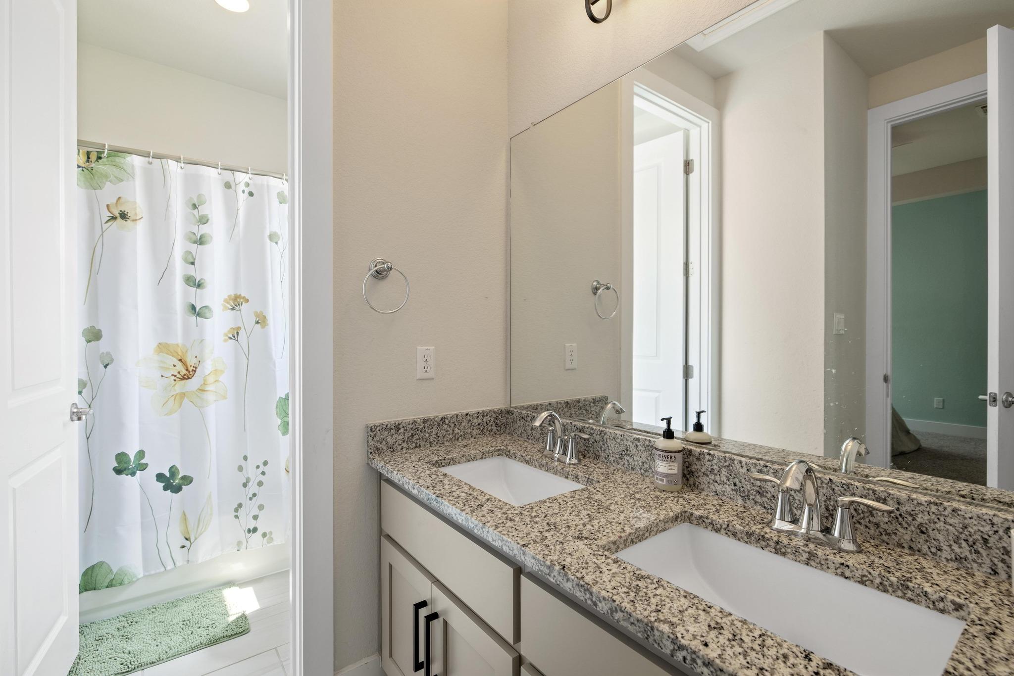 1924 Portobello Rd, Leander, TX 78641