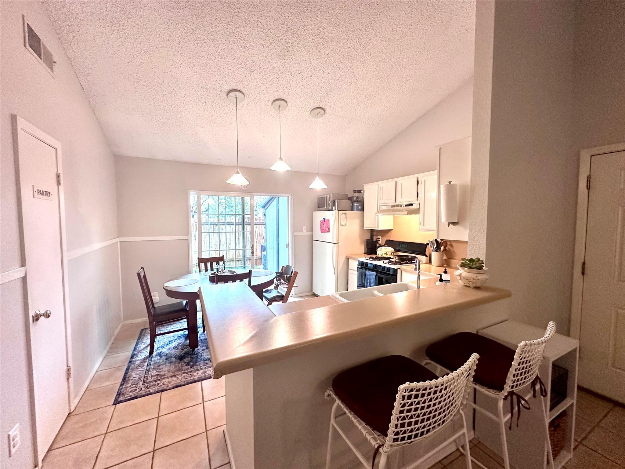1411 Gracy Farms Ln # 25, Austin, TX 78758