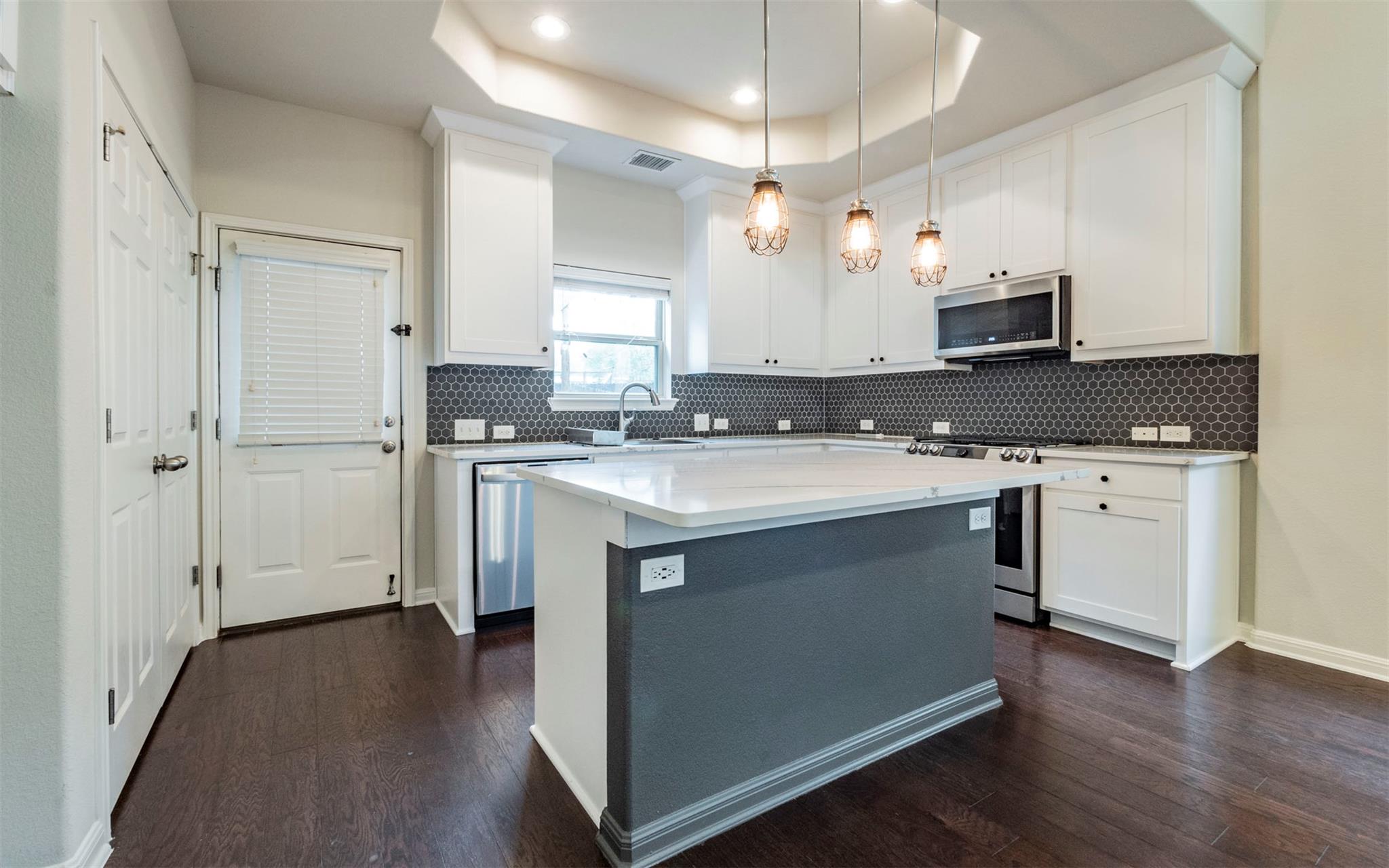 7337 Menchaca Rd # 31, Austin, TX 78745