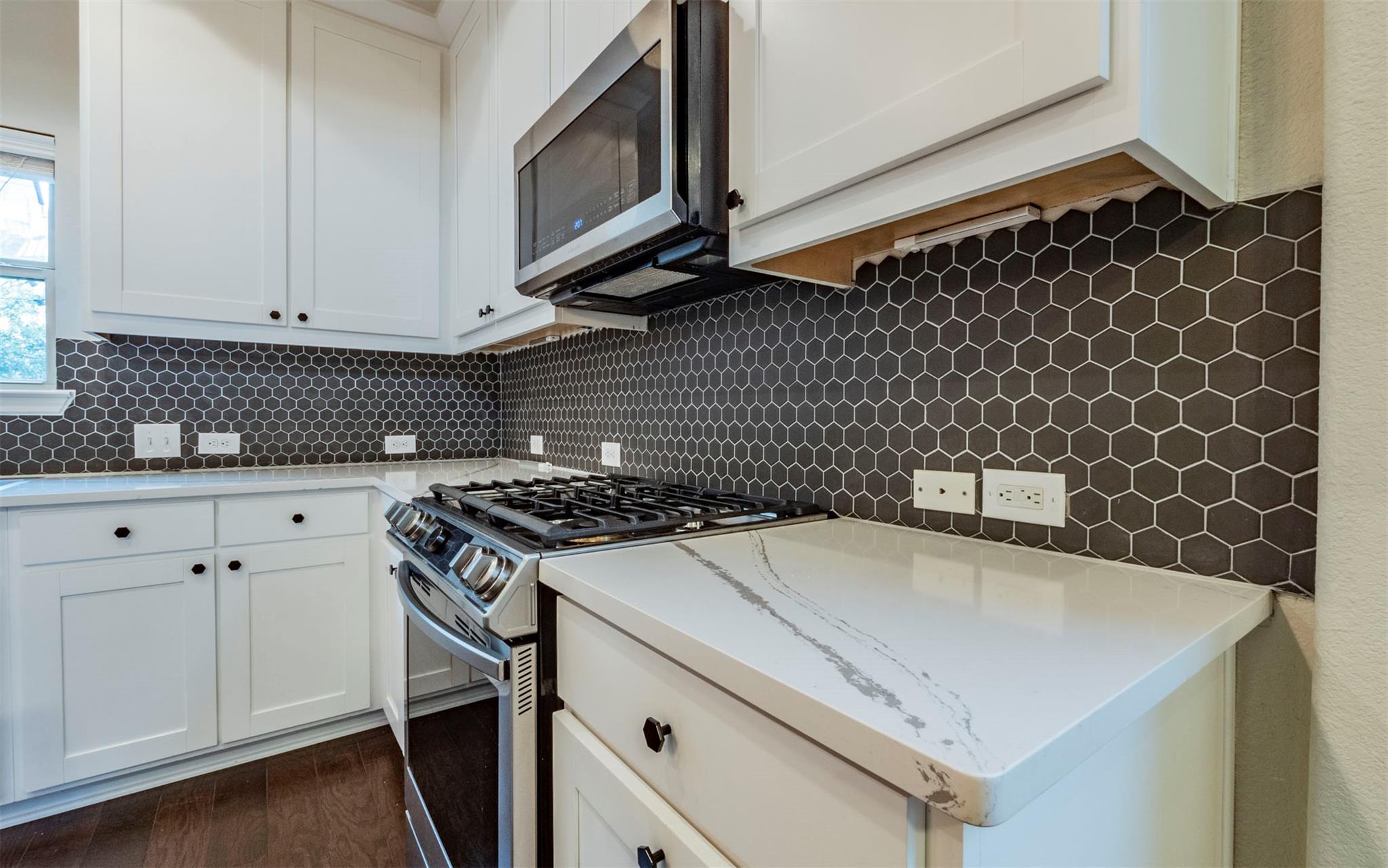 7337 Menchaca Rd # 31, Austin, TX 78745