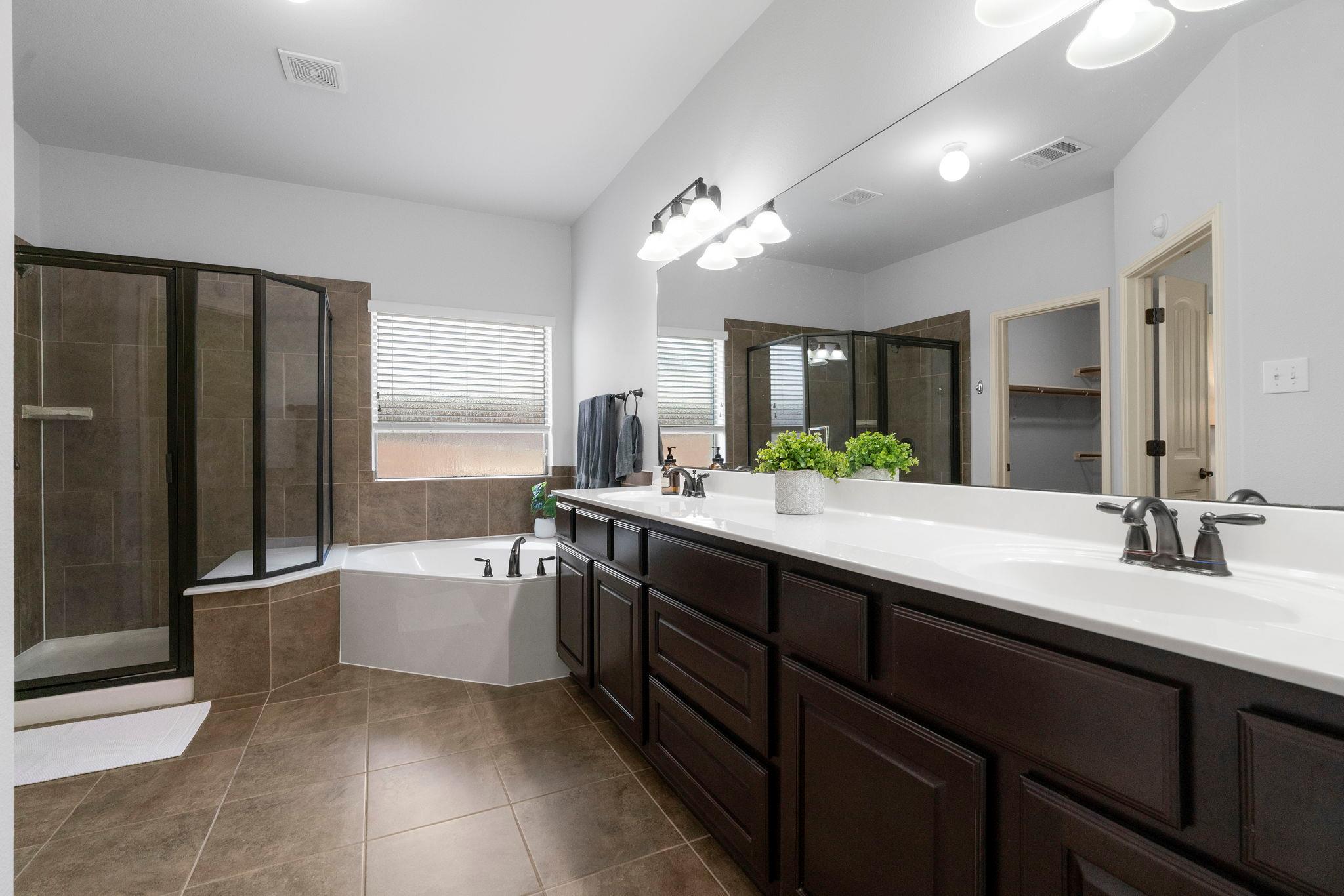 630 Wild Rose Dr, Austin, TX 78737