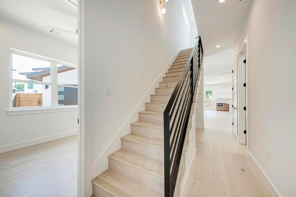 200 Tillery Sq # 1, Austin, TX 78702