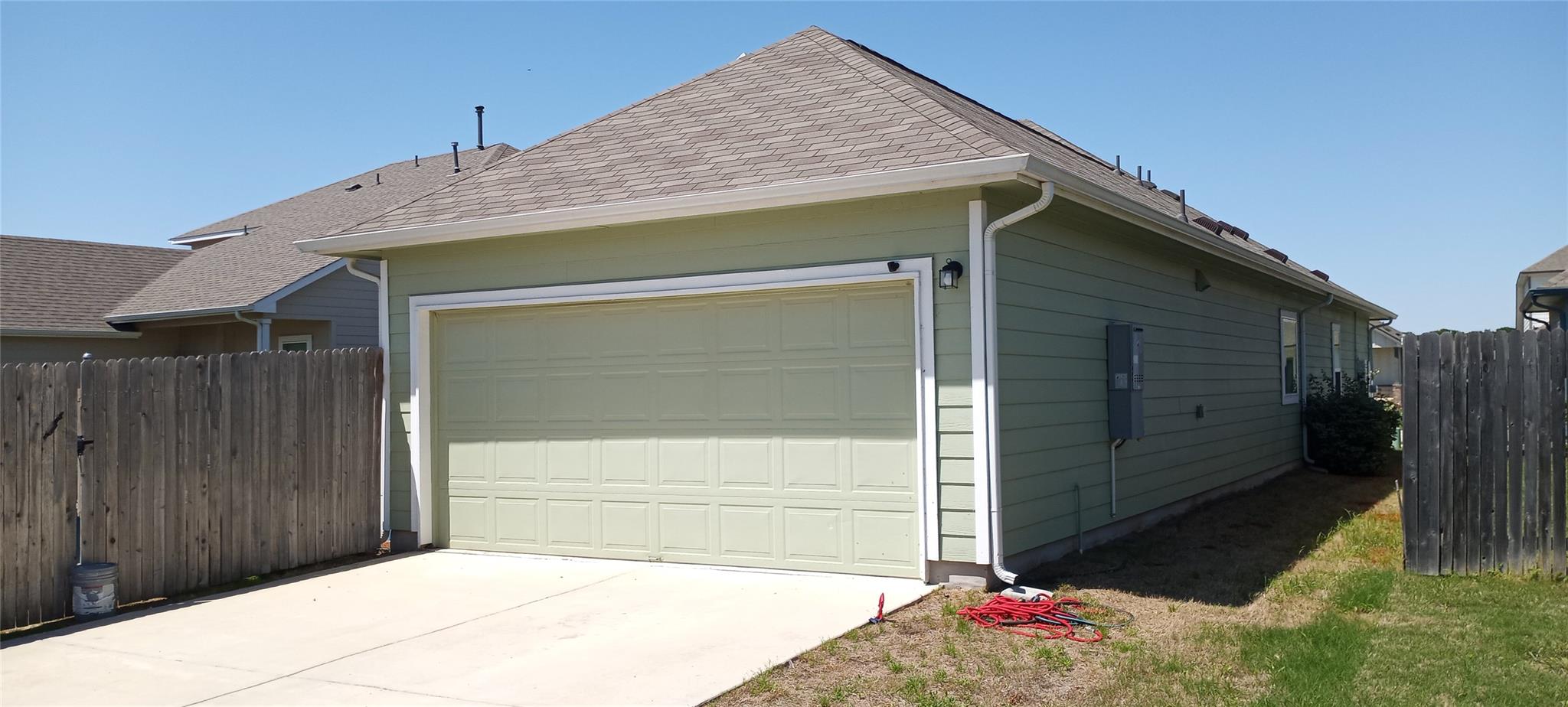 204 Oldbridge Dr, Hutto, TX 78634