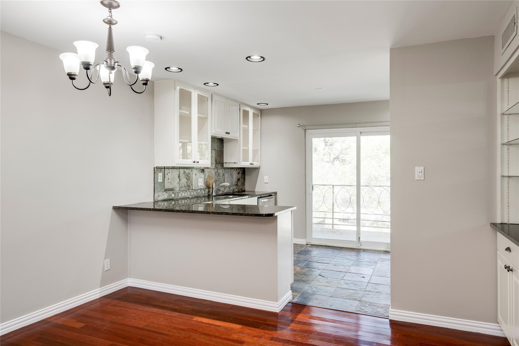 1210 Windsor Rd # 207, Austin, TX 78703