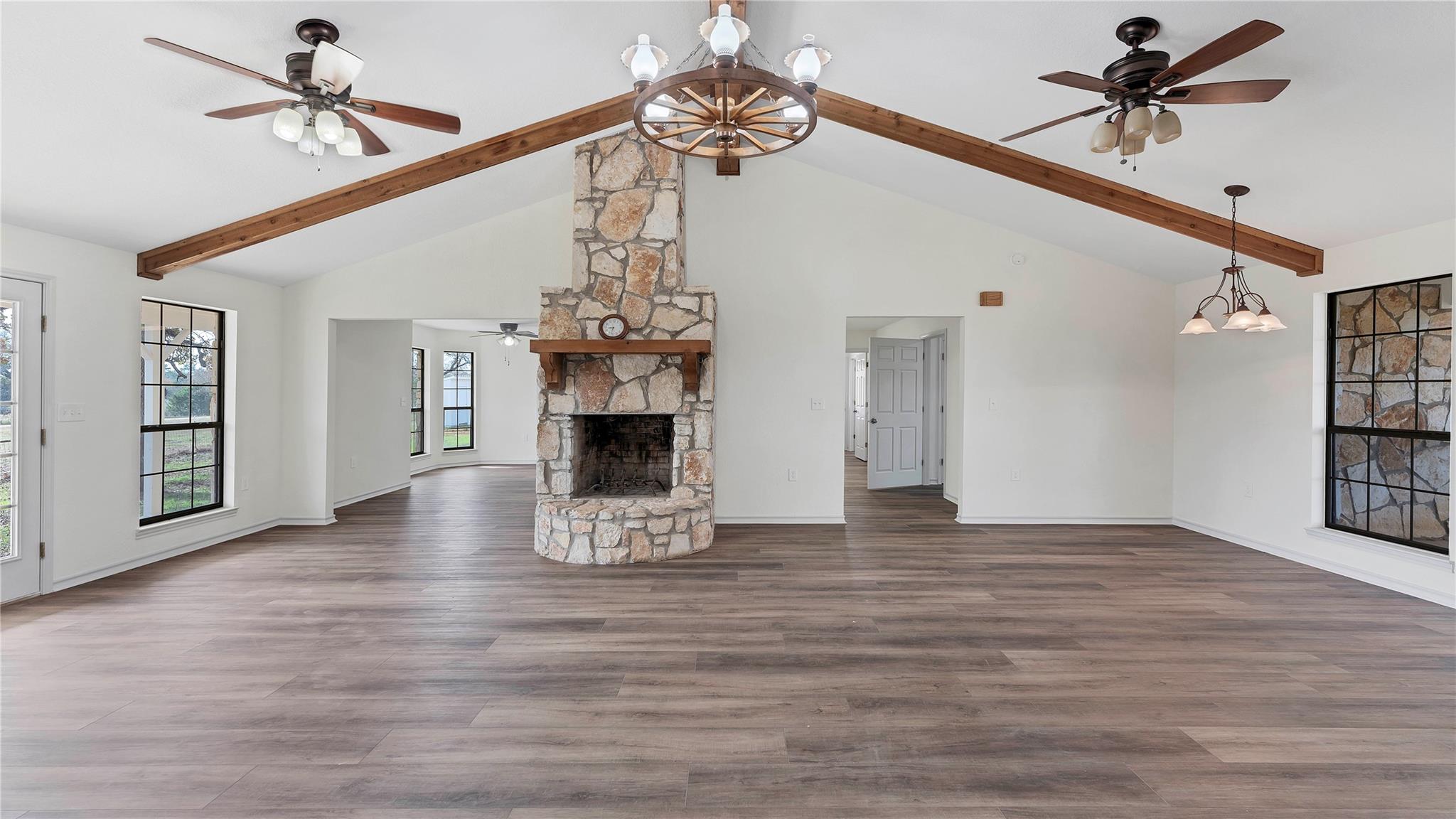 2569 County Road 443, Waelder, TX 78959