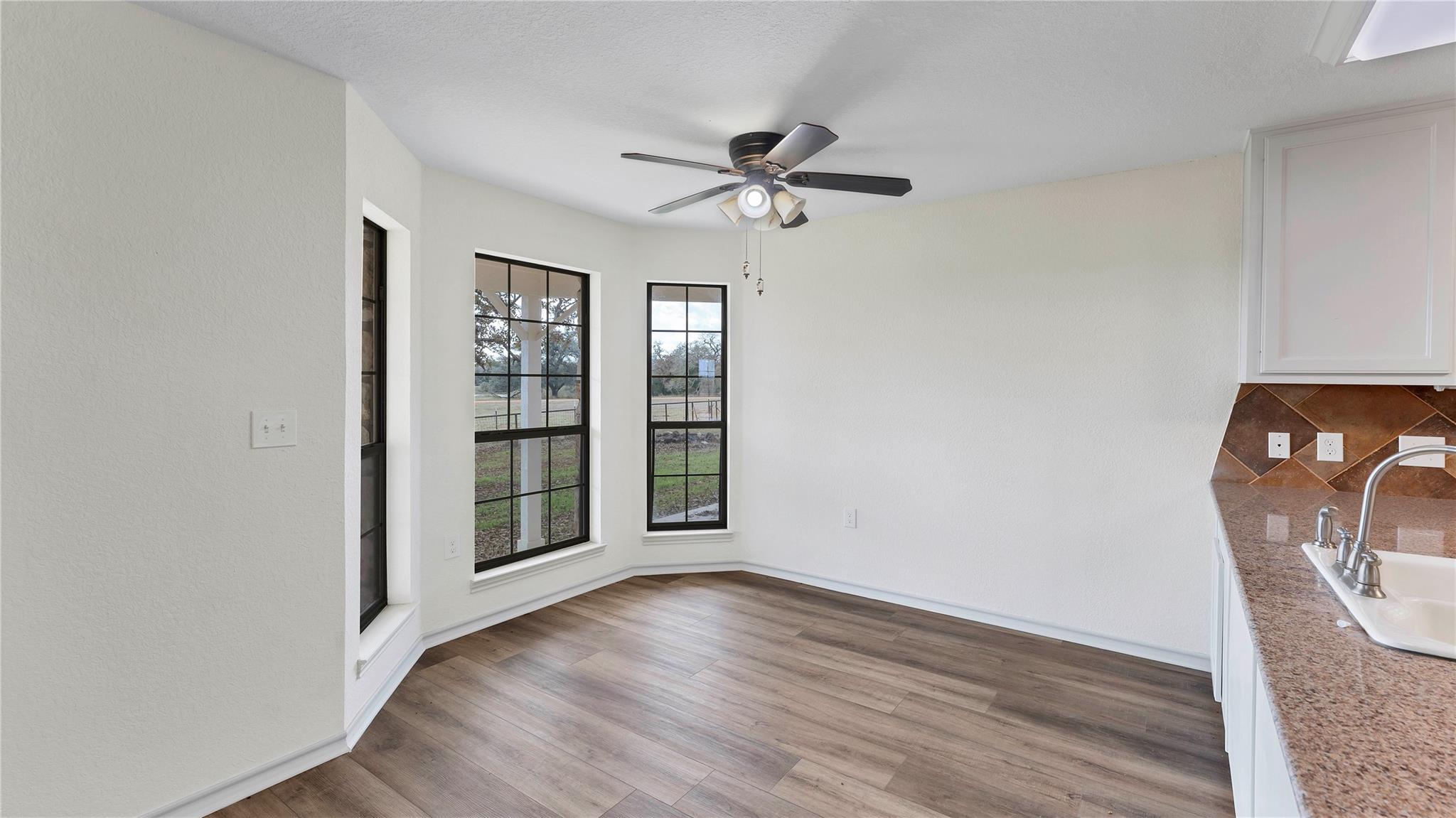 2569 County Road 443, Waelder, TX 78959