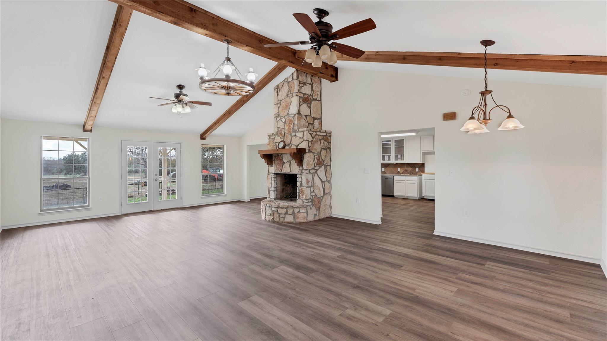 2569 County Road 443, Waelder, TX 78959