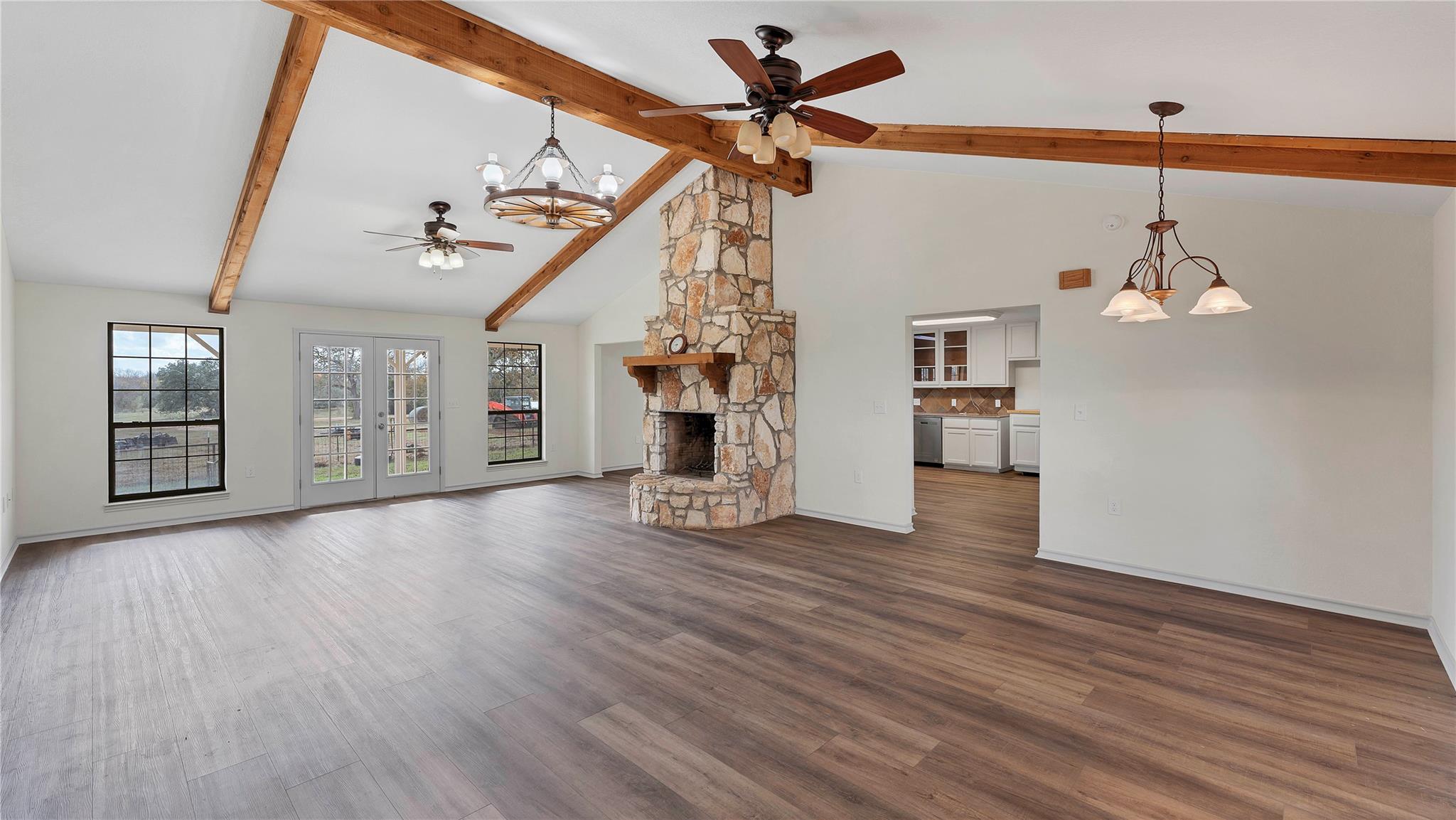 2569 County Road 443, Waelder, TX 78959