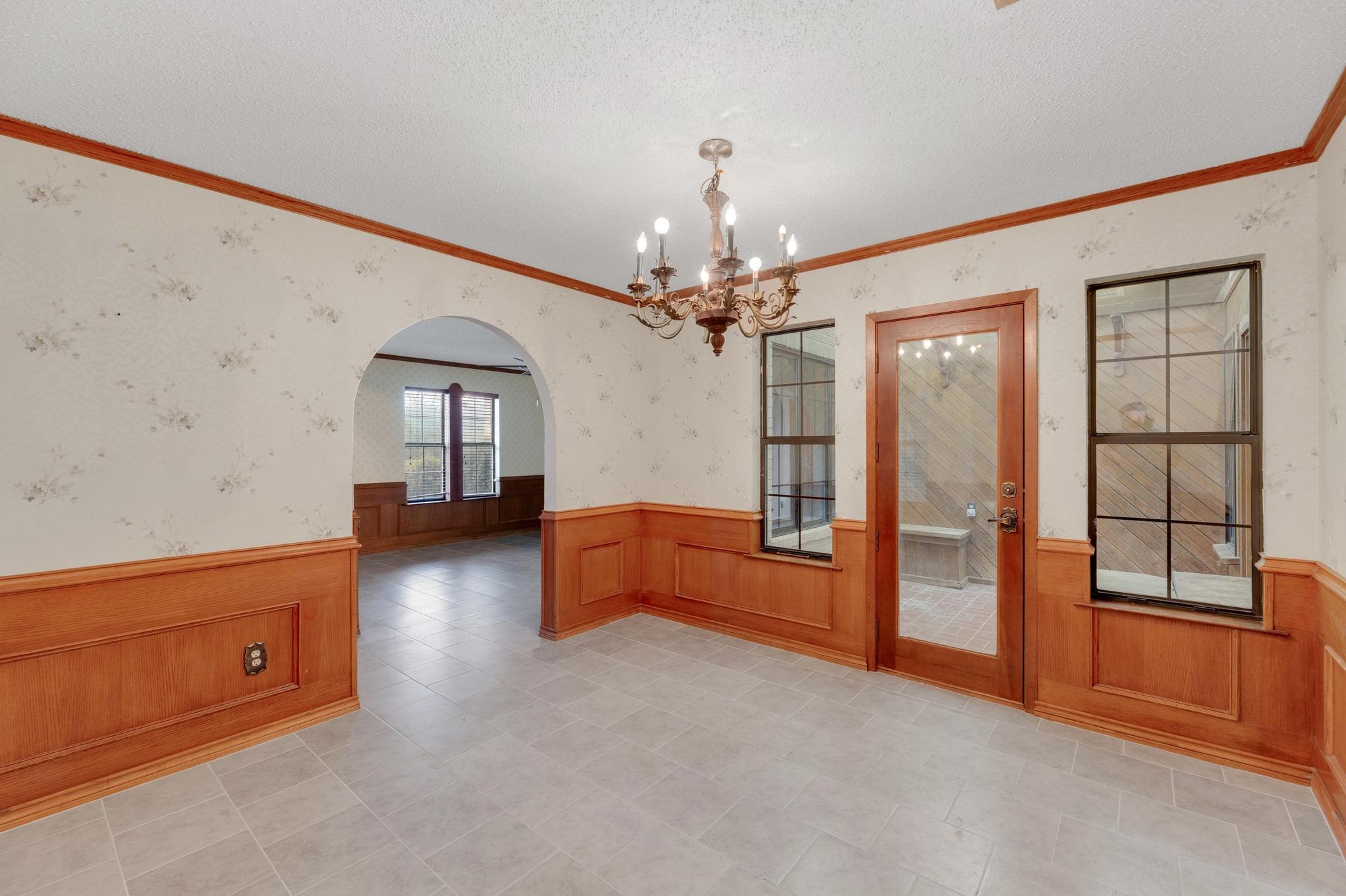 1616 Tammi Ln, Taylor, TX 76574