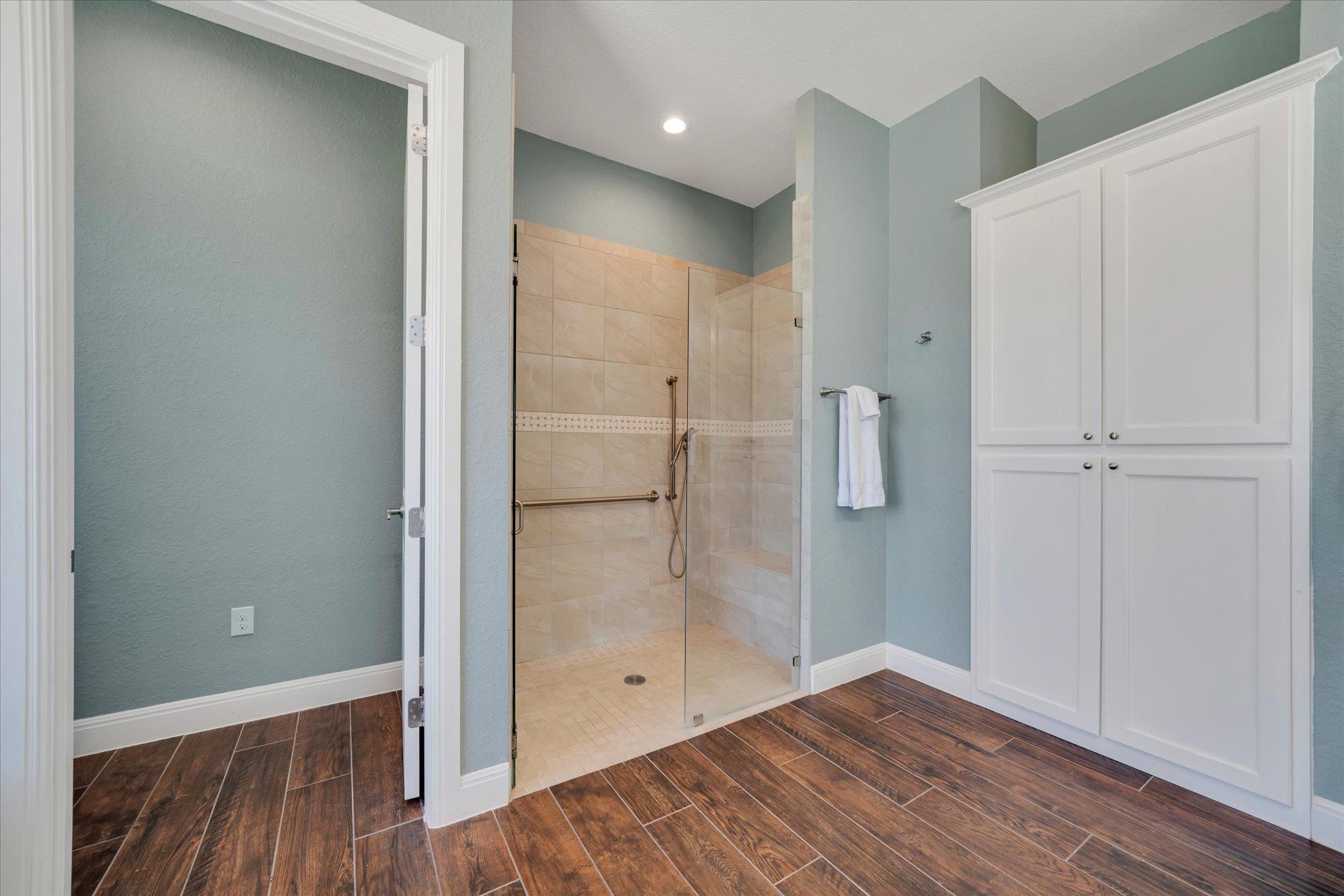 204 W BLANCO BEND Dr, Wimberley, TX 78676