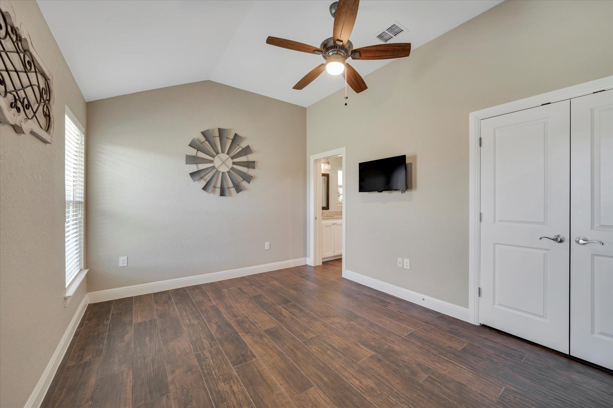204 W BLANCO BEND Dr, Wimberley, TX 78676