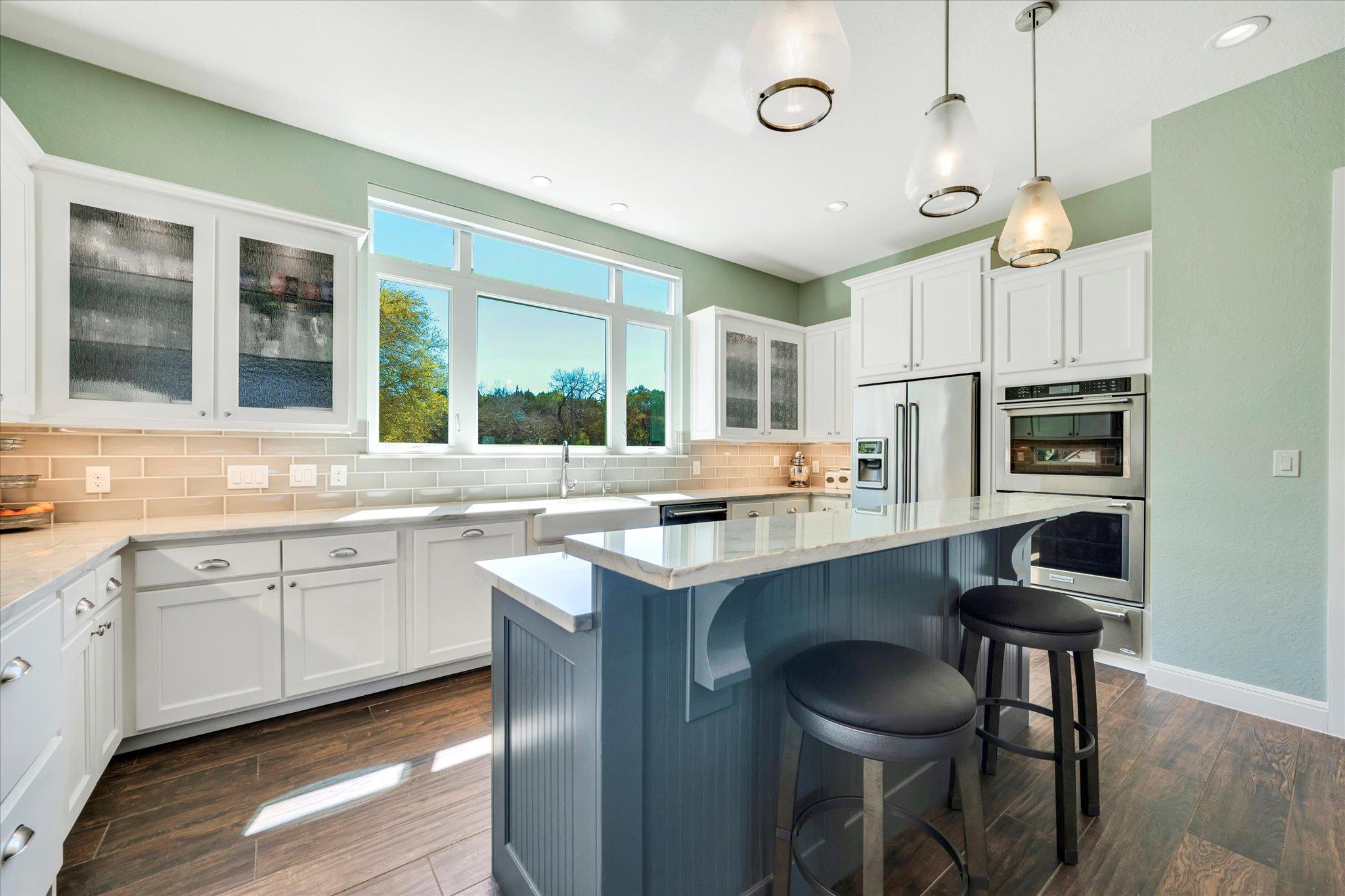 204 W BLANCO BEND Dr, Wimberley, TX 78676