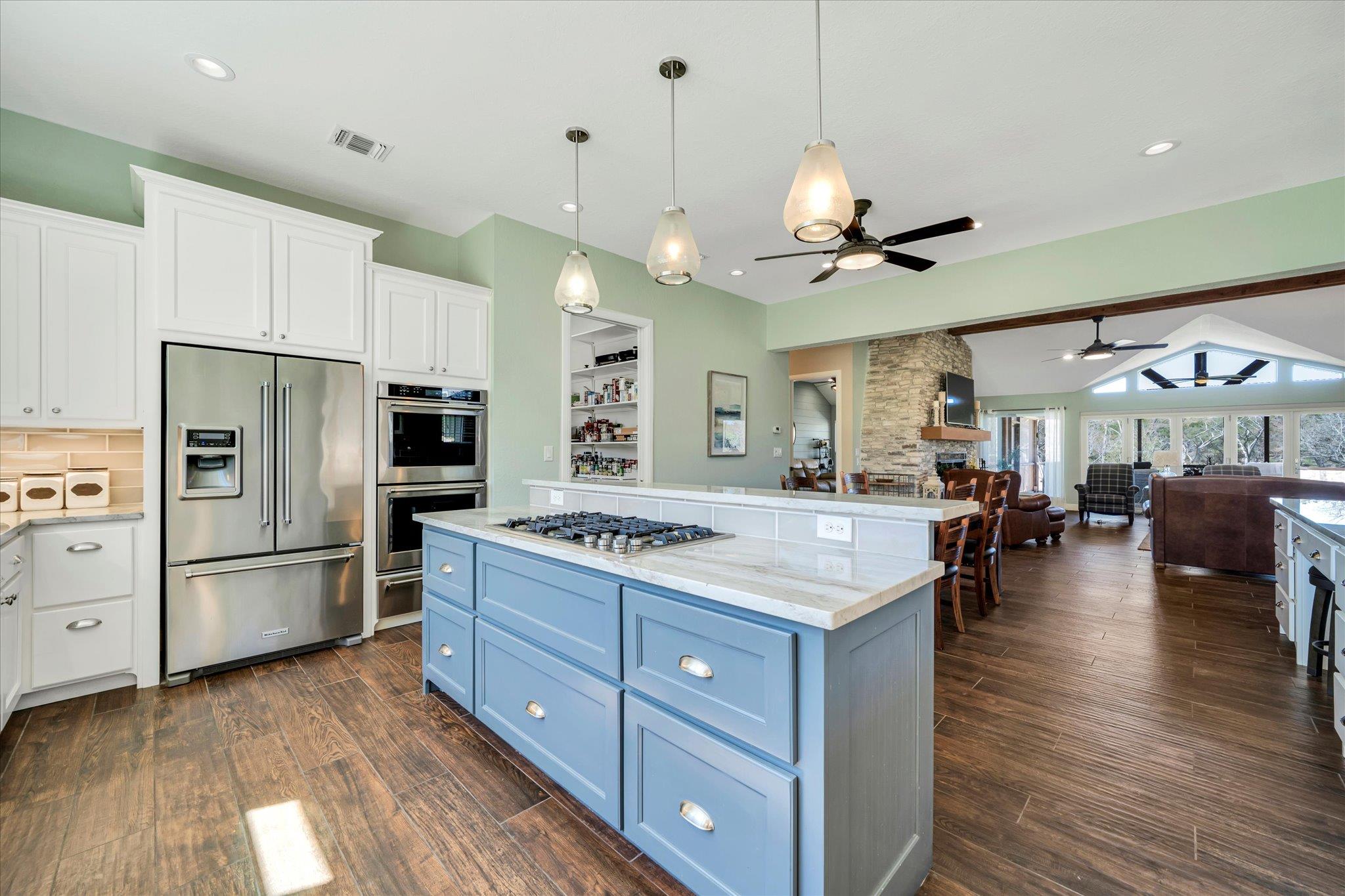 204 W BLANCO BEND Dr, Wimberley, TX 78676
