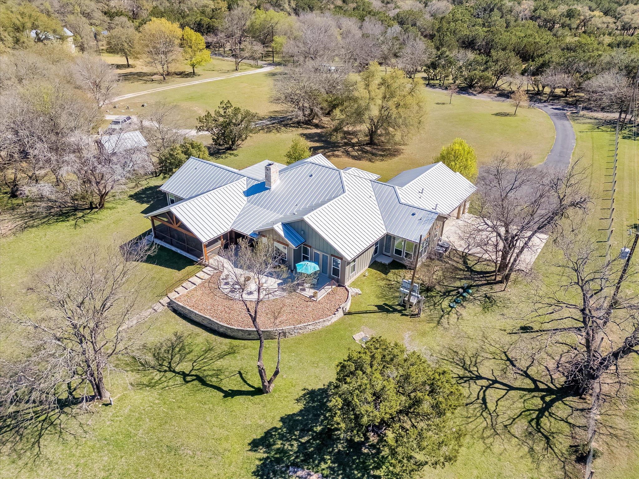 204 W BLANCO BEND Dr, Wimberley, TX 78676