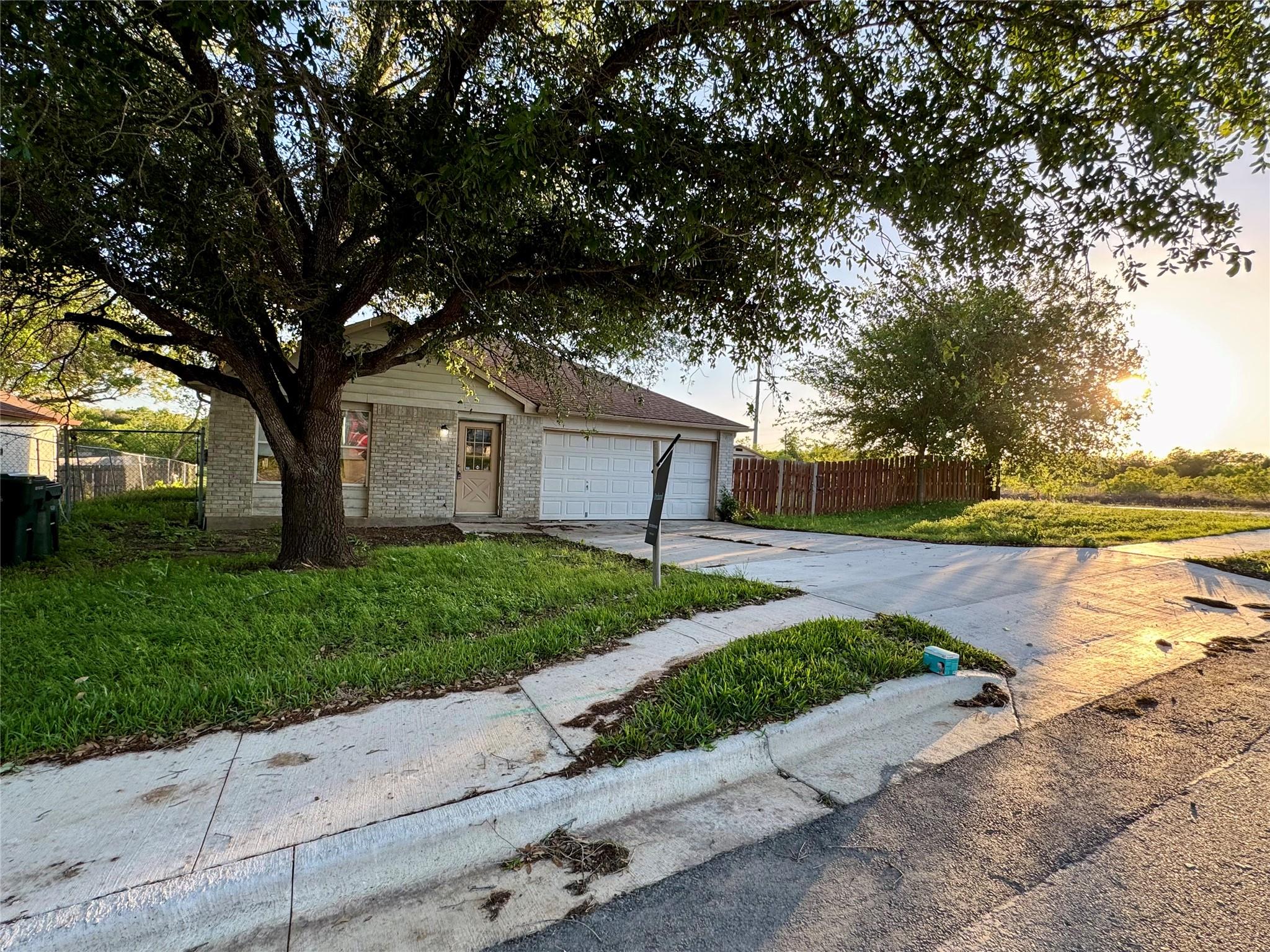 700 Lago Vista St, San Marcos, TX 78666