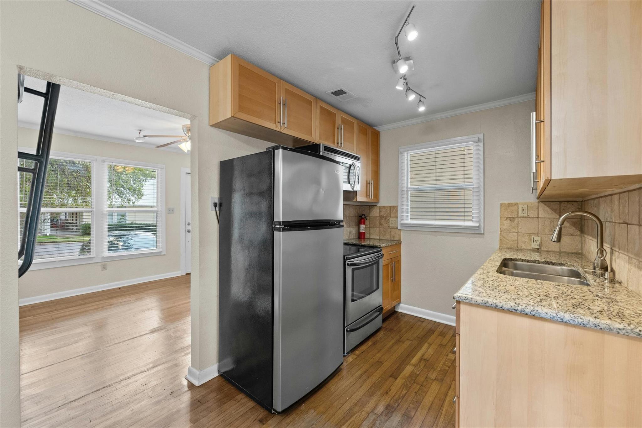 1110 W 22nd St # 1, Austin, TX 78705