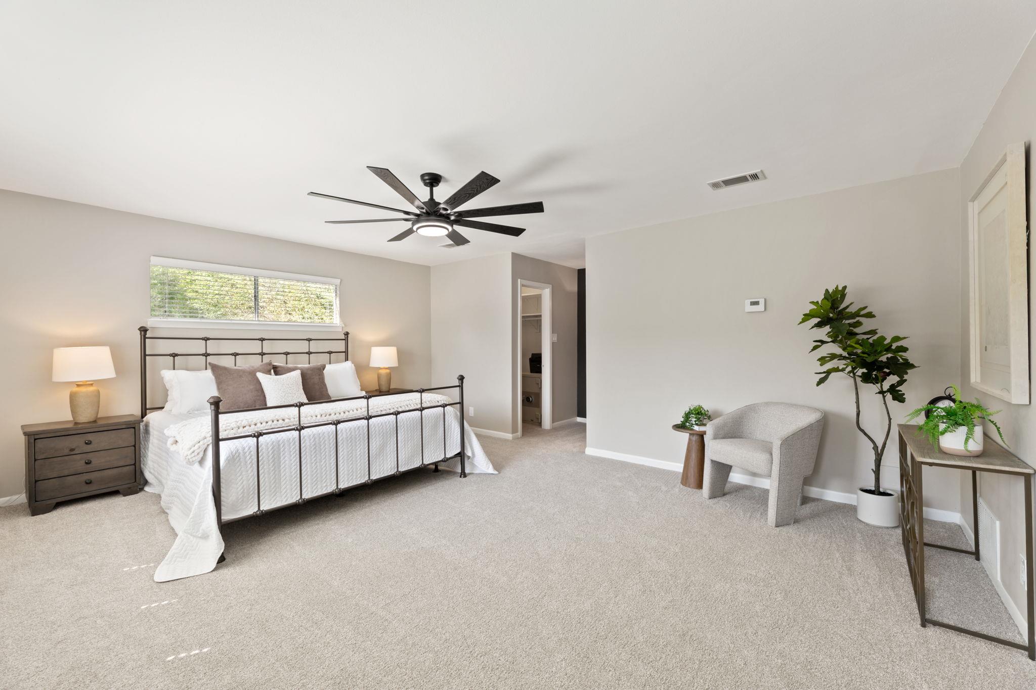 8014 Stillwood Ln, Austin, TX 78757