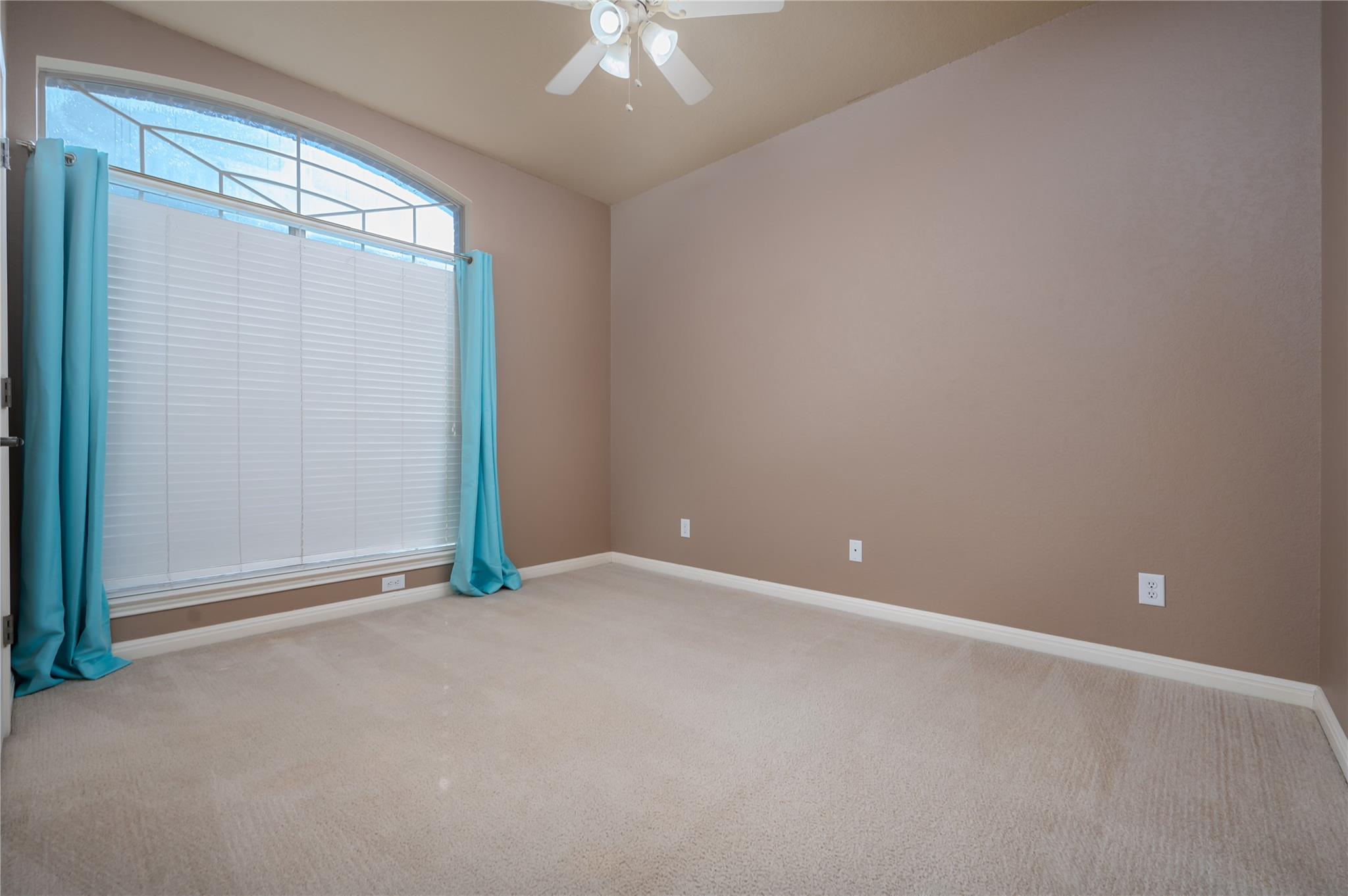 455 Rose Blossom Loop, La Vernia, TX 78121
