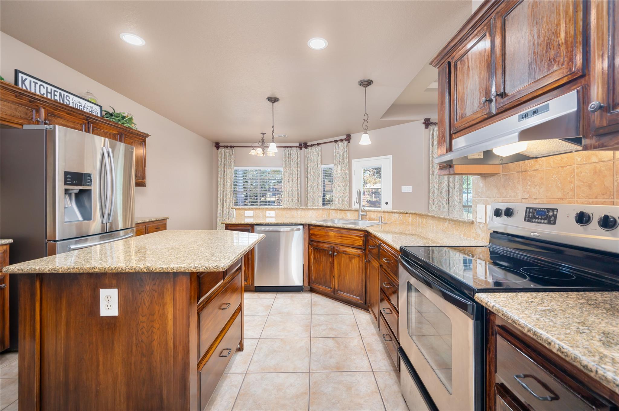 455 Rose Blossom Loop, La Vernia, TX 78121