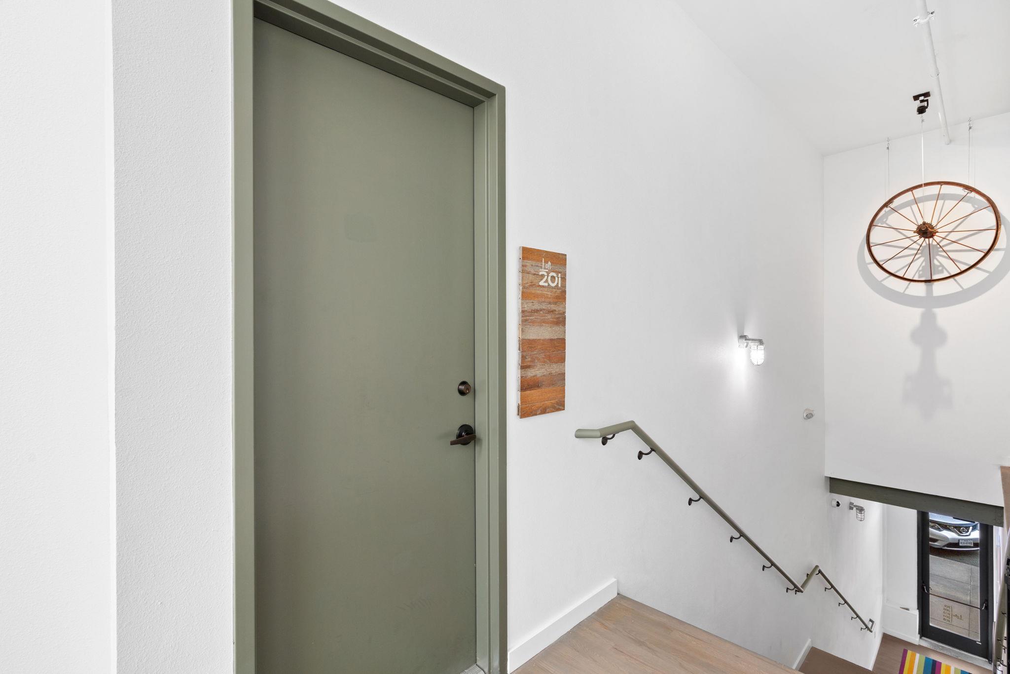 102 E 2nd St # 202, Taylor, TX 76574