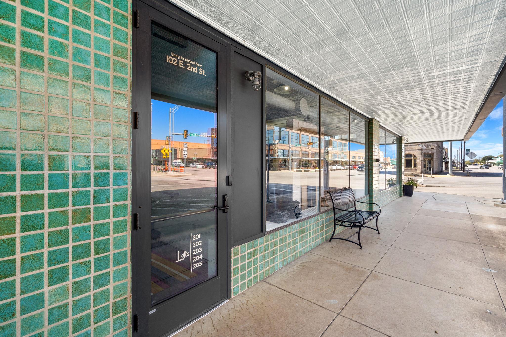 102 E 2nd St # 202, Taylor, TX 76574