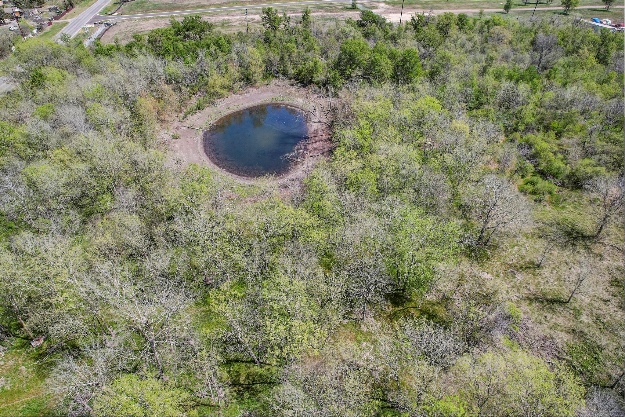 137 Mesa Dr, Del Valle, TX 78617