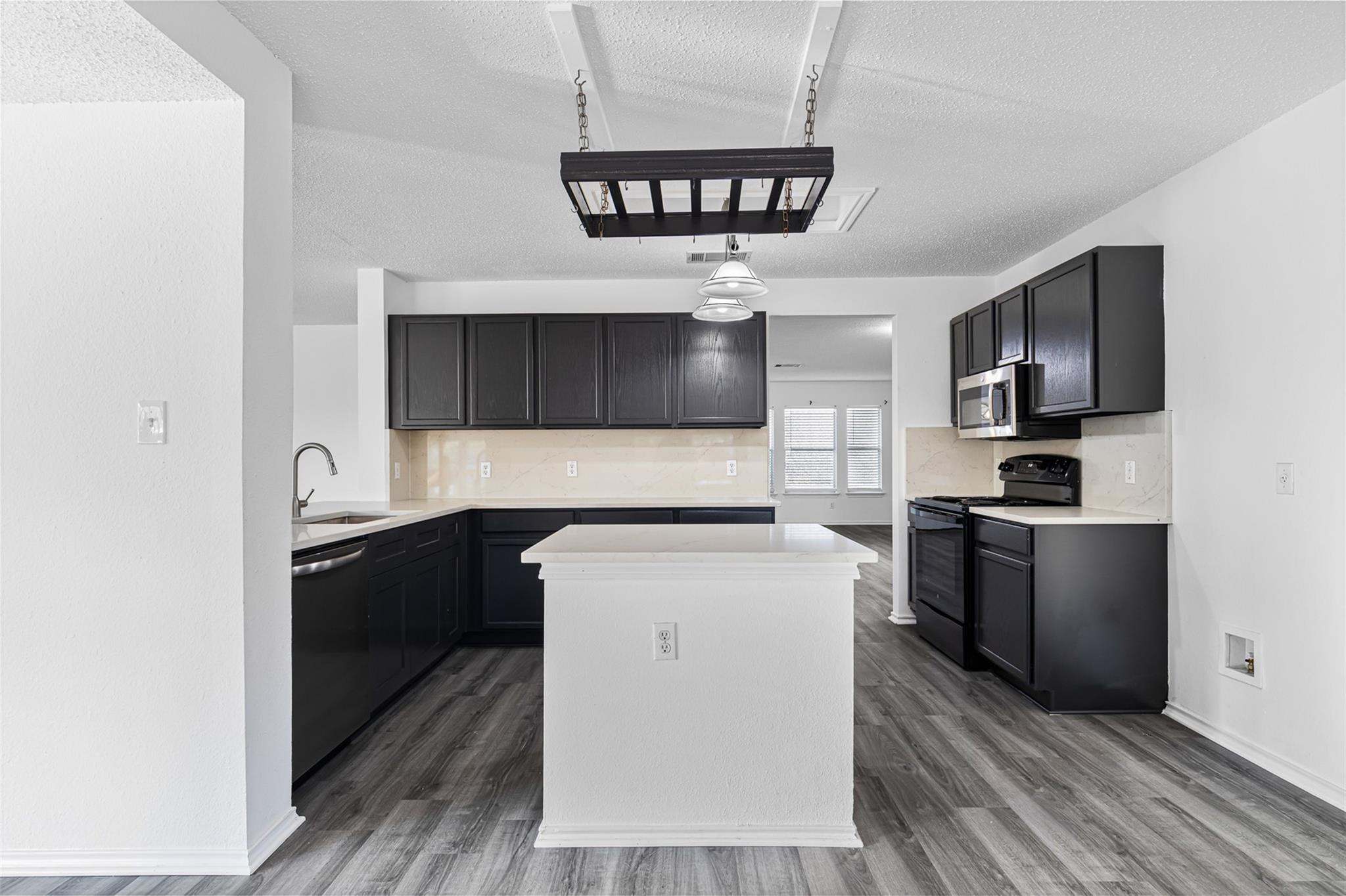 1910 N Marysol Trl, Cedar Park, TX 78613