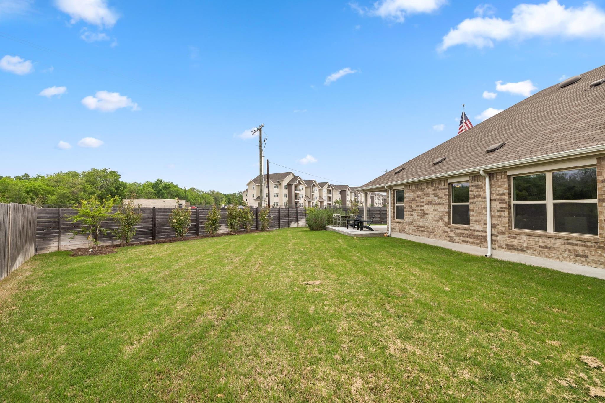 608 Roaming Dr, Hutto, TX 78634