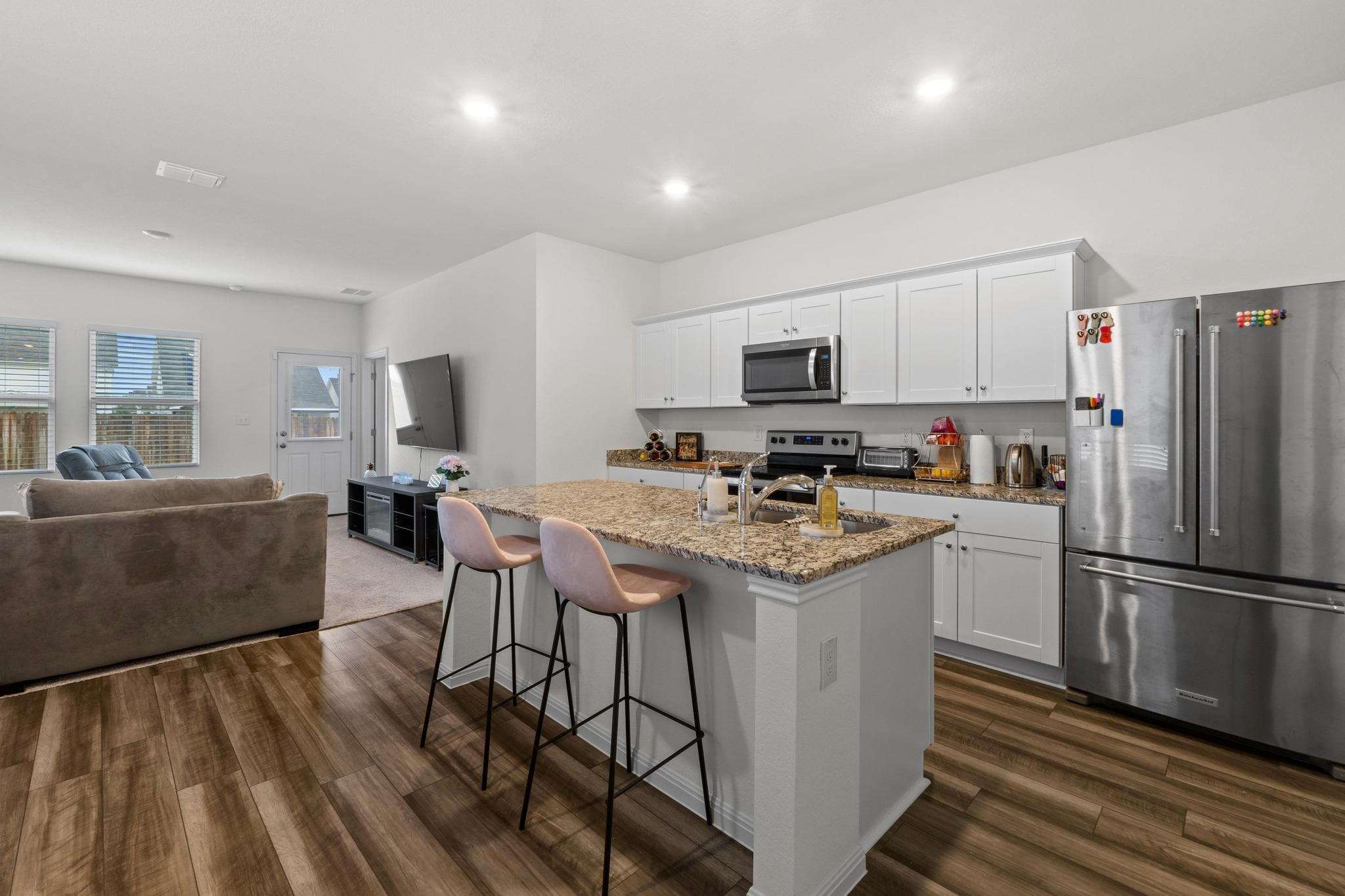 412 Gemsbok Rd, Hutto, TX 78634