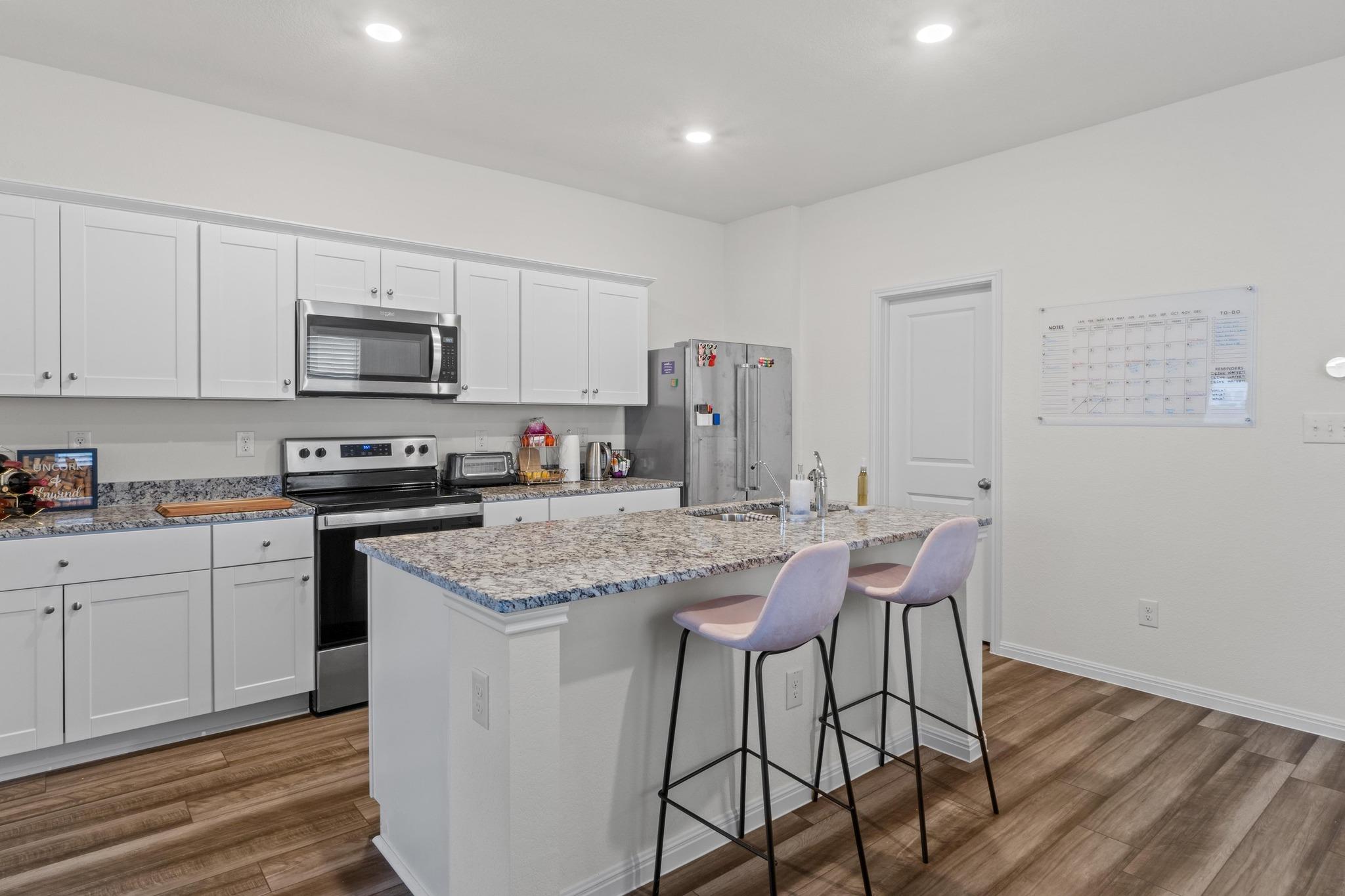 412 Gemsbok Rd, Hutto, TX 78634