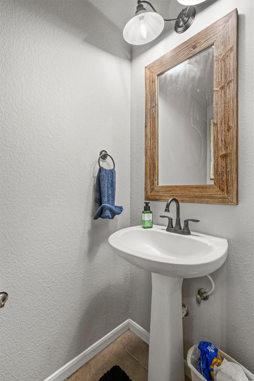2319 Rock Ledge Dr, Georgetown, TX 78626