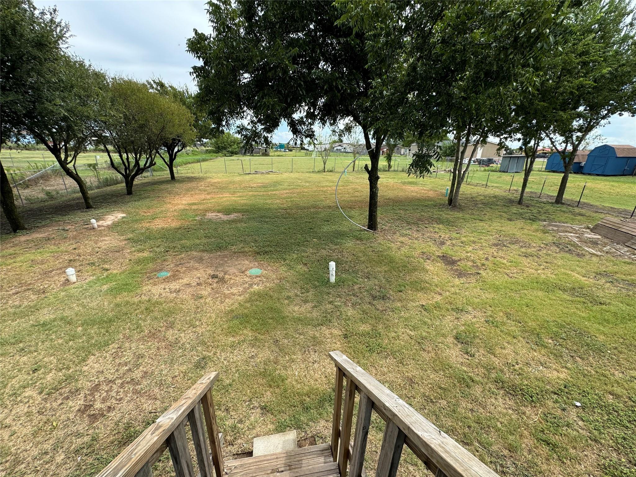 112-B Thomas Park Dr, Hutto, TX 78634