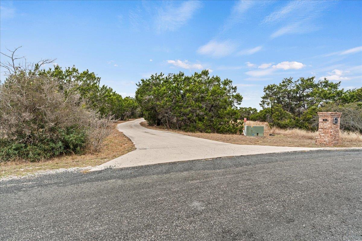 130 Cave Springs Dr, Wimberley, TX 78676