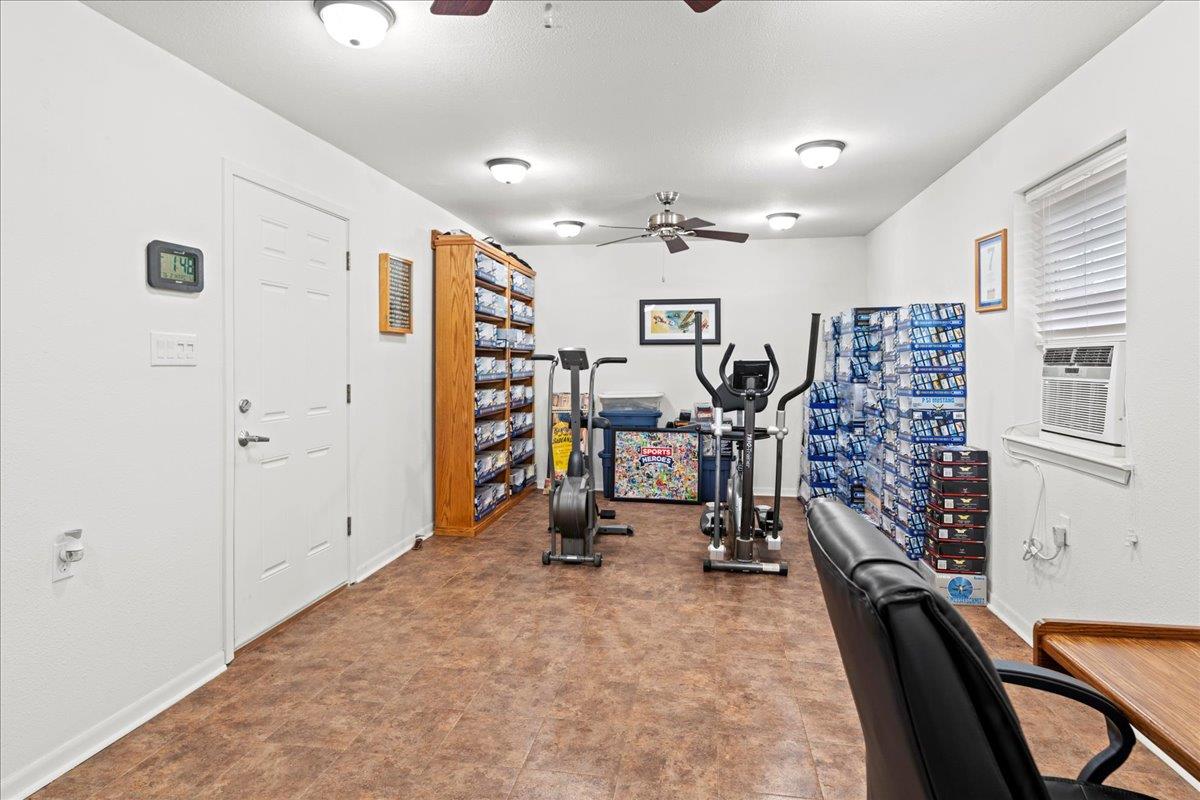 130 Cave Springs Dr, Wimberley, TX 78676