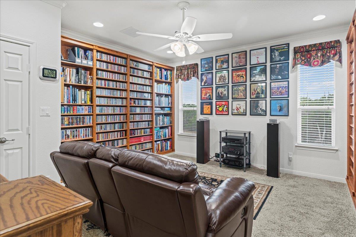 130 Cave Springs Dr, Wimberley, TX 78676