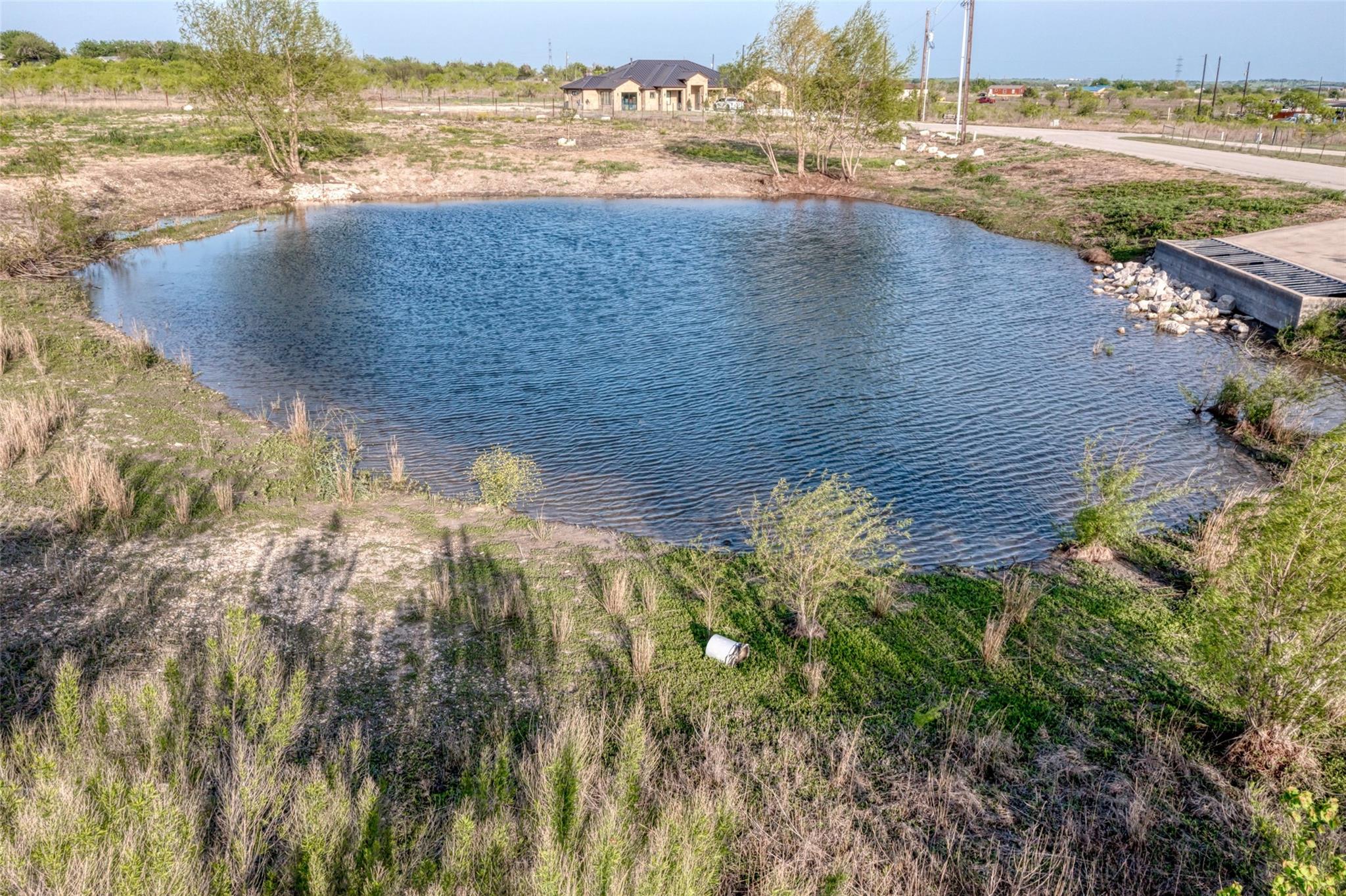 350 E Ridge Ln, Niederwald, TX 78640