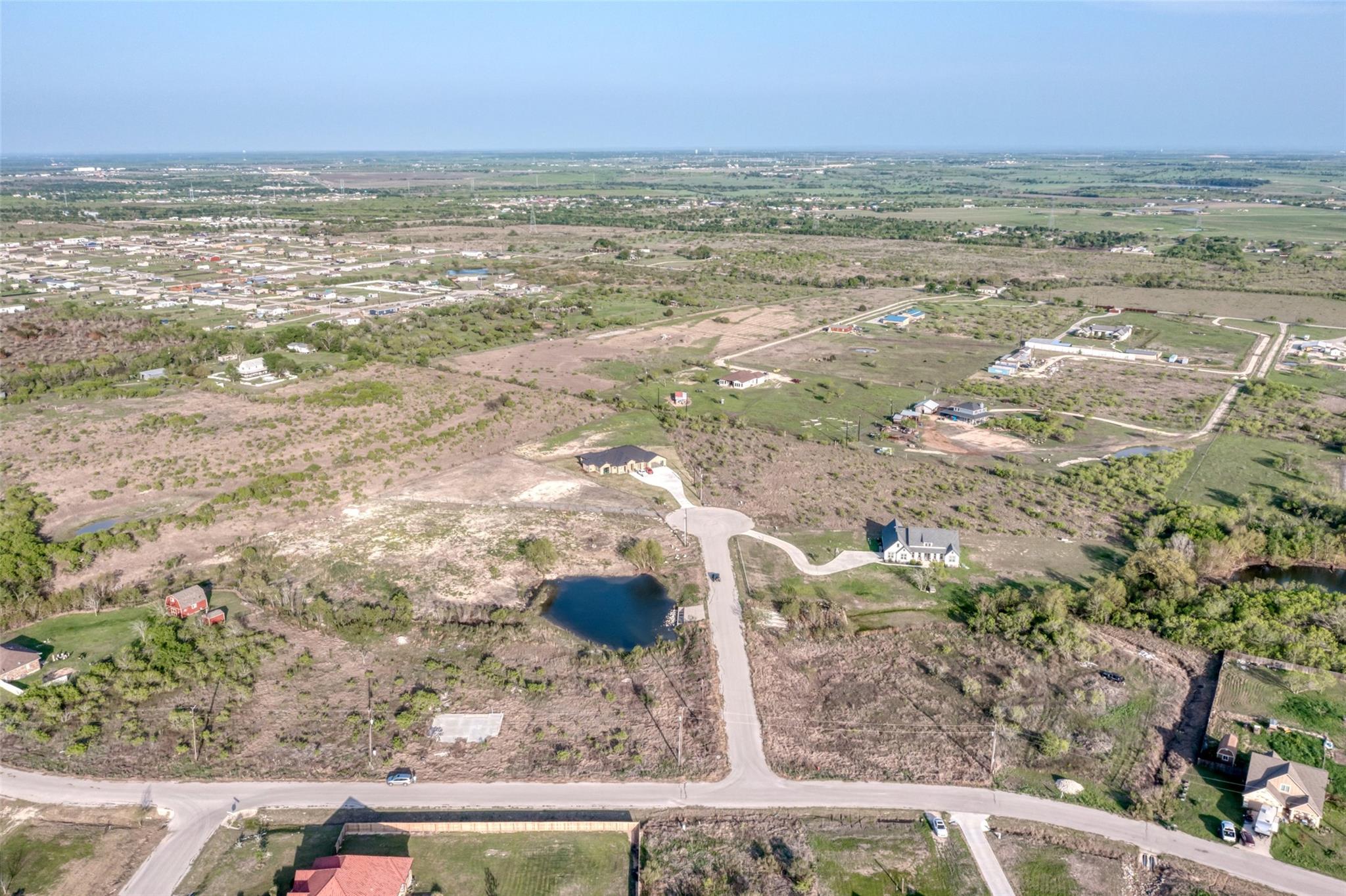 350 E Ridge Ln, Niederwald, TX 78640
