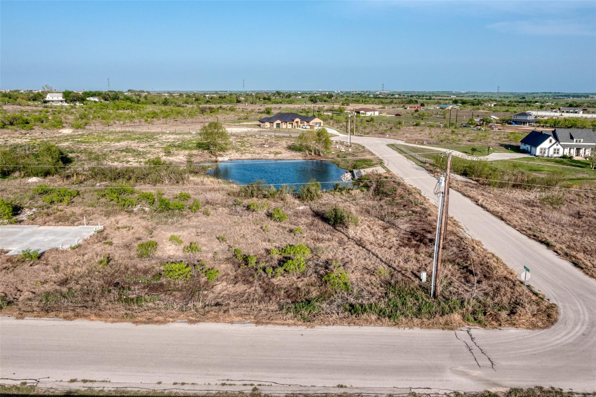 350 E Ridge Ln, Niederwald, TX 78640